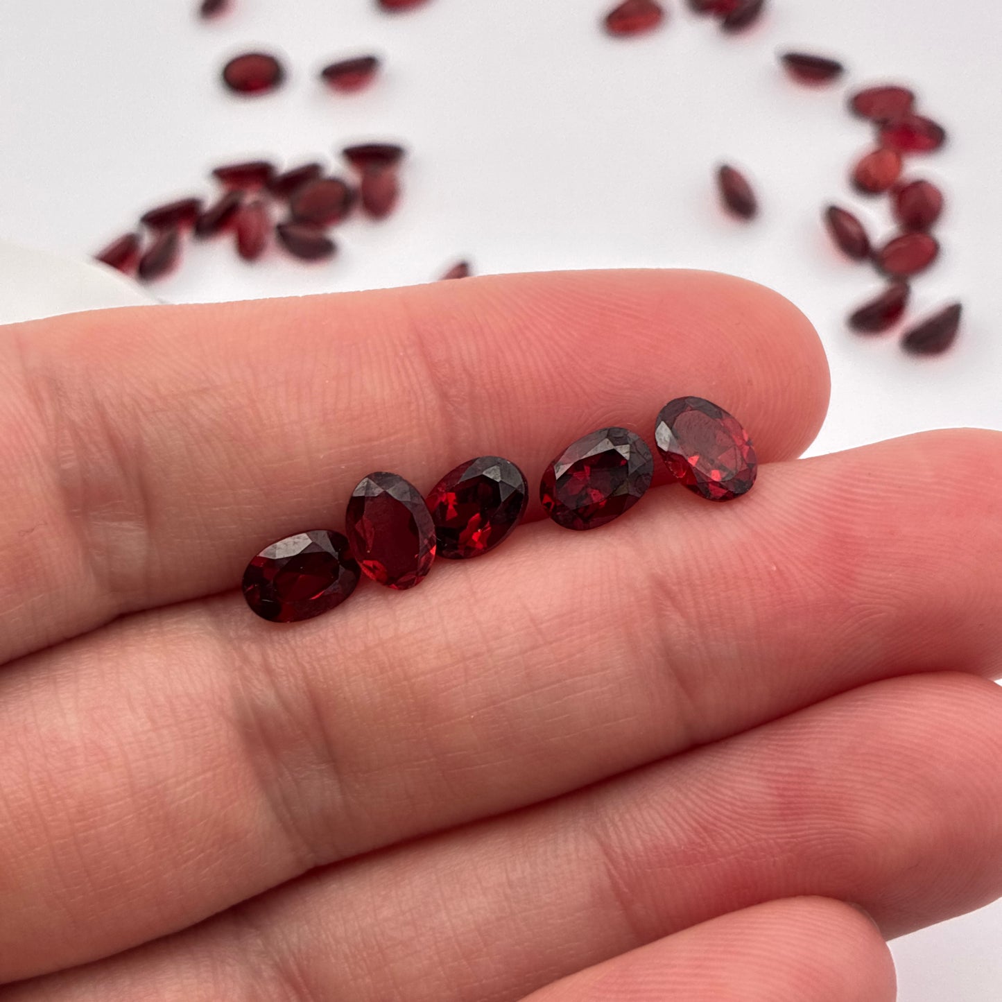 ONE 7x5mm Red Garnet Oval Cut
