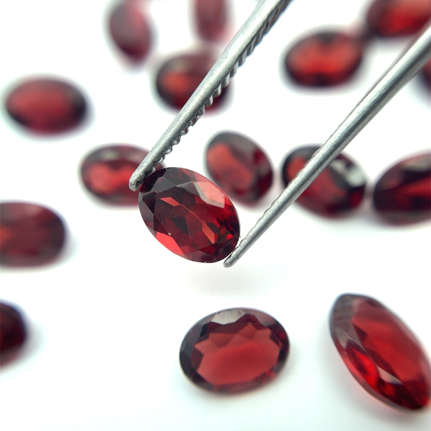 ONE 7x5mm Red Garnet Oval Cut