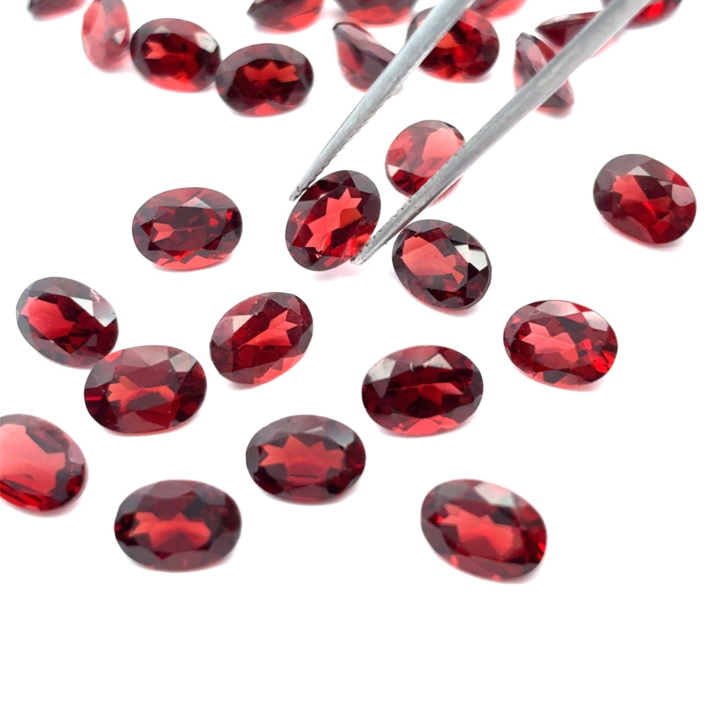 ONE 7x5mm Red Garnet Oval Cut