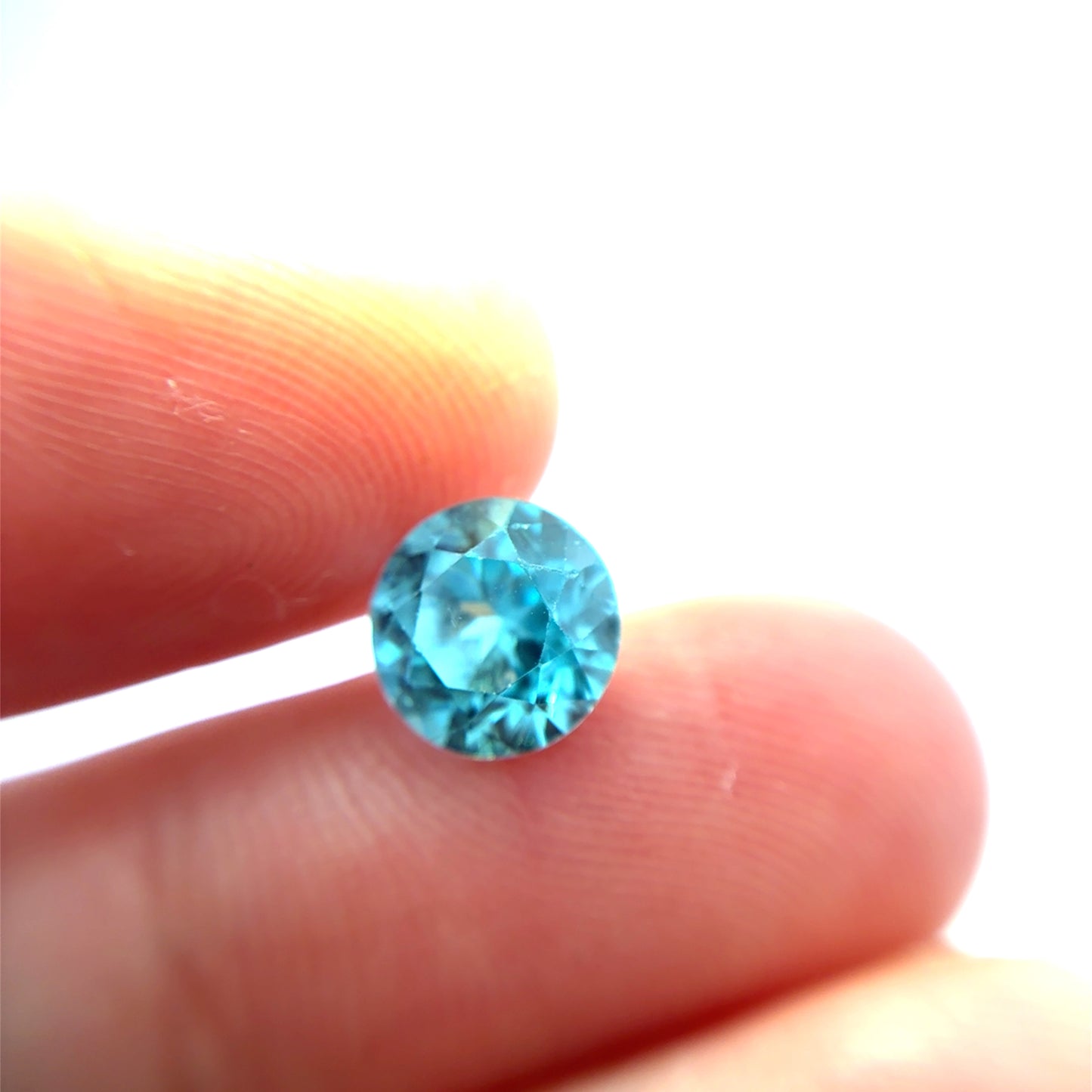 8mm Blue Zircon 2.79 carat Round Cut