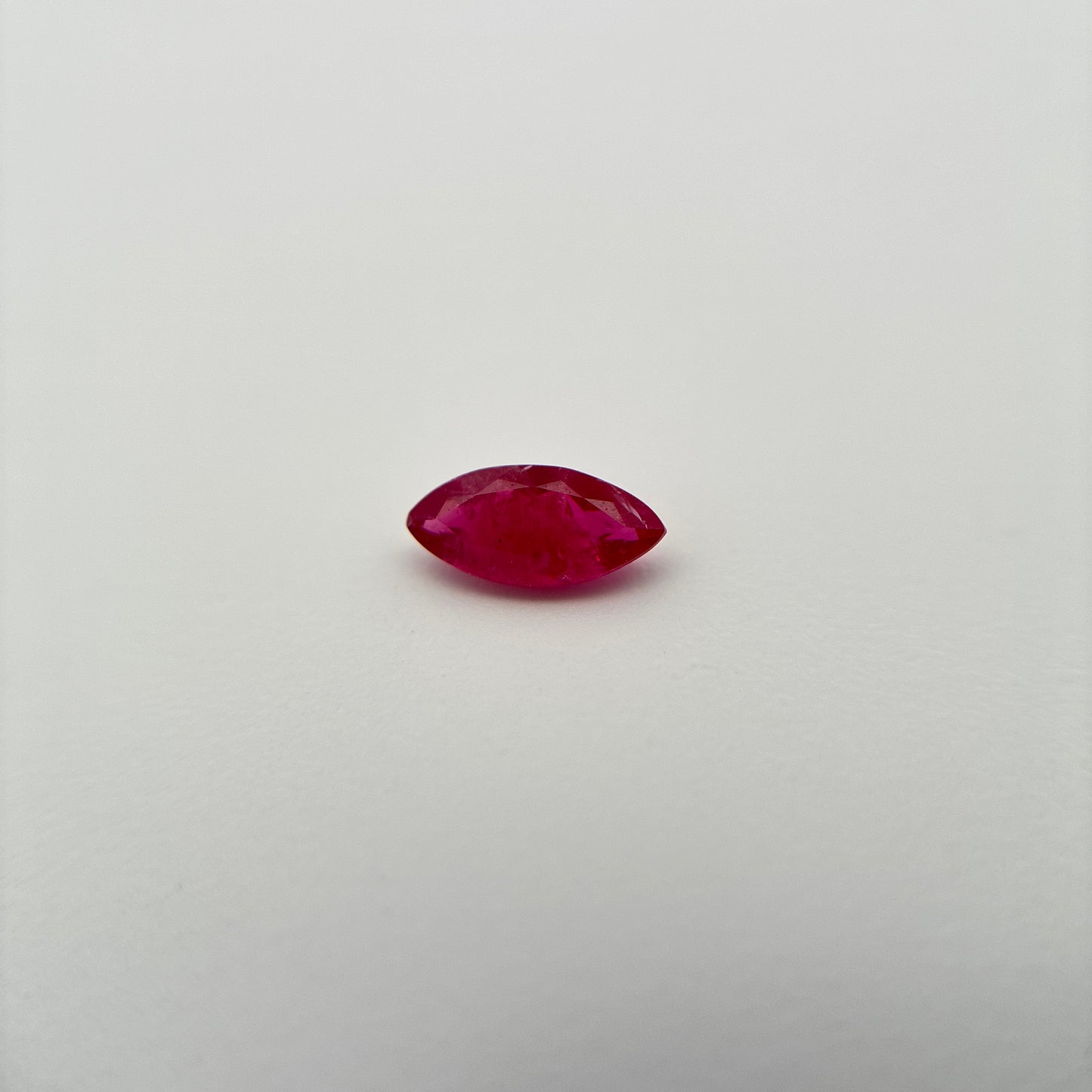 0.14 carat Red Beryl 5.55x2.6mm Marquise Cut, Natural Utah Red Beryl, Bixbite