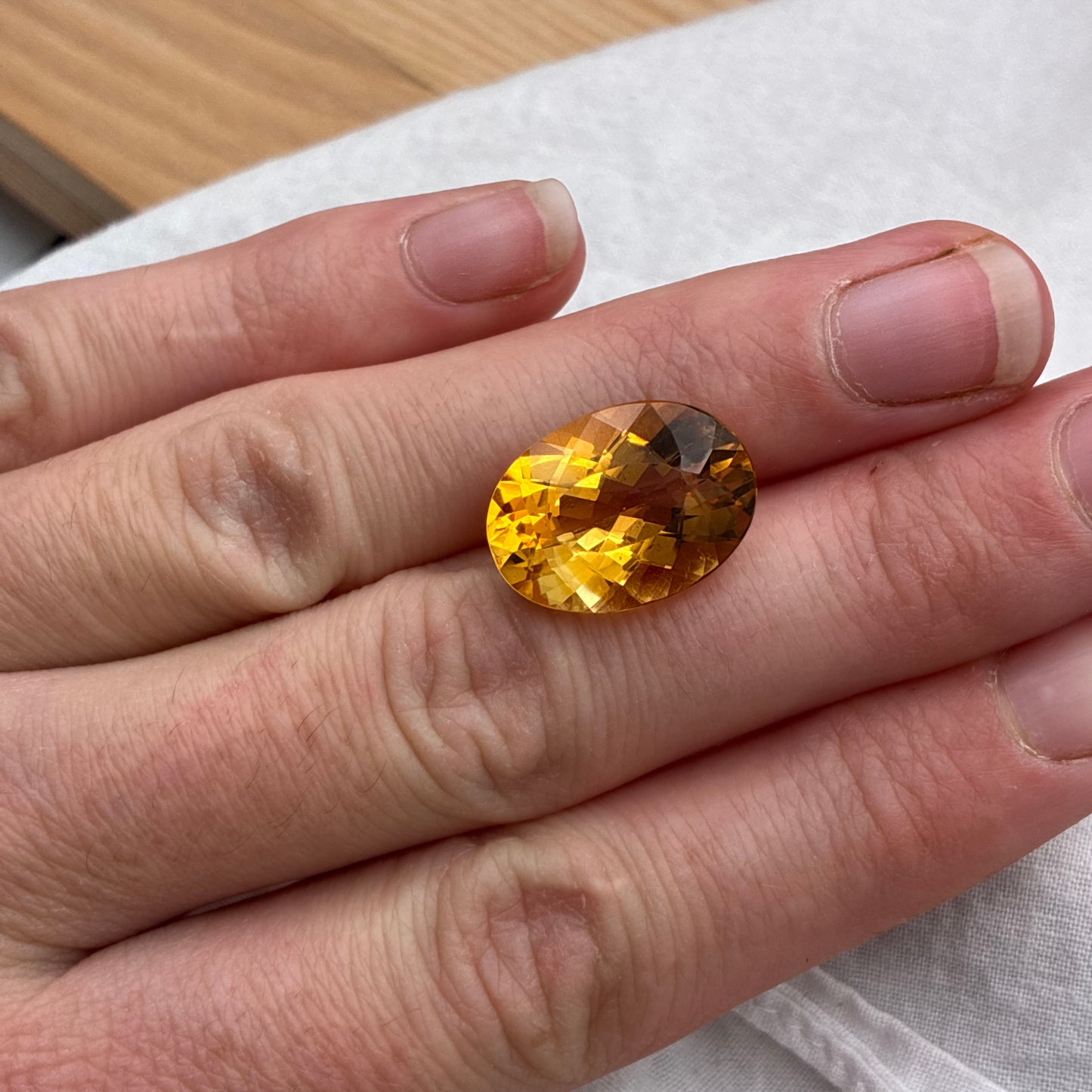 17.55x12.8mm Golden Citrine 10 carat Oval Cut
