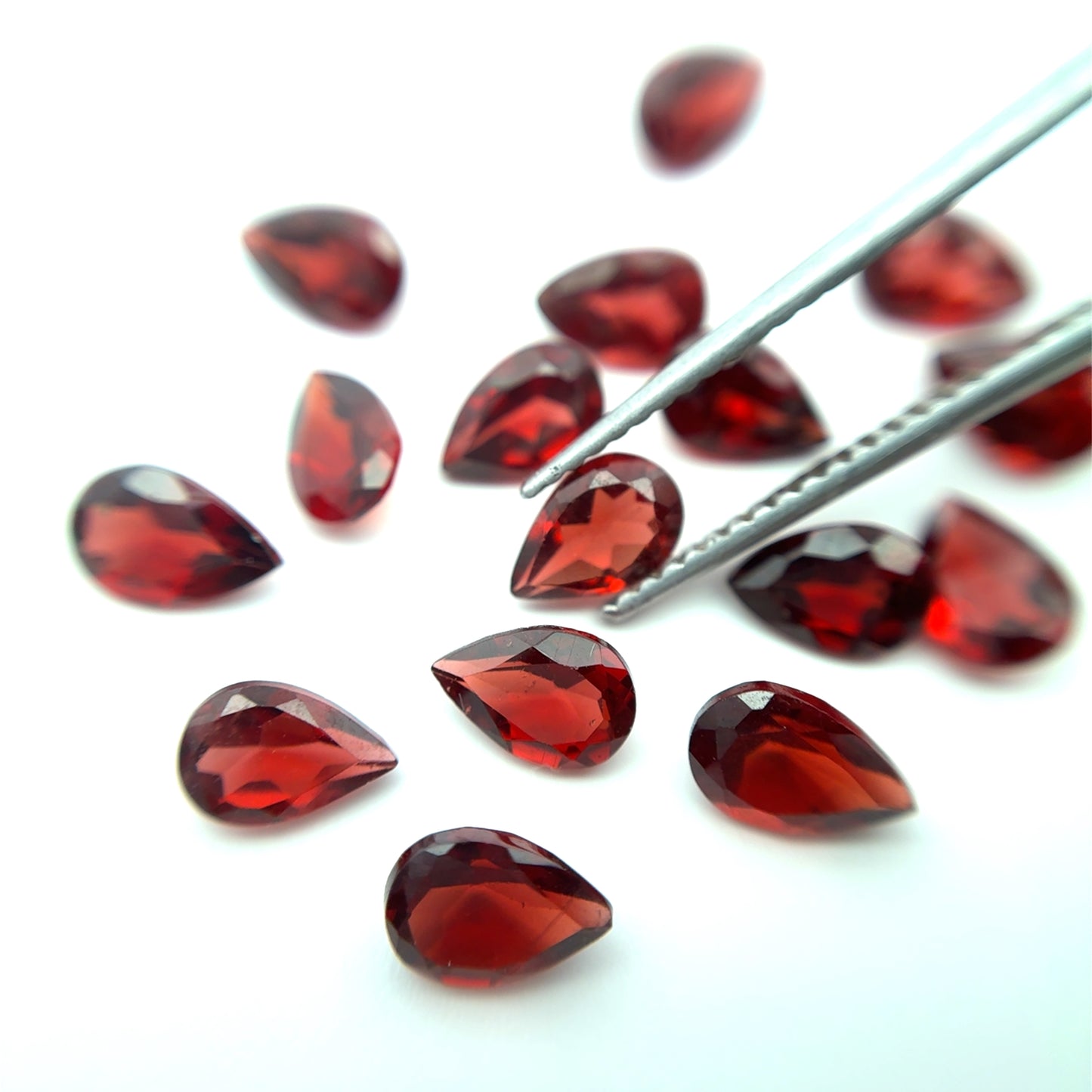 ONE 6x4mm Red Garnet Pear Cut