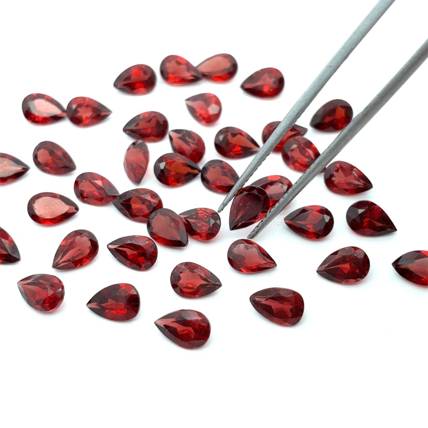 ONE 6x4mm Red Garnet Pear Cut