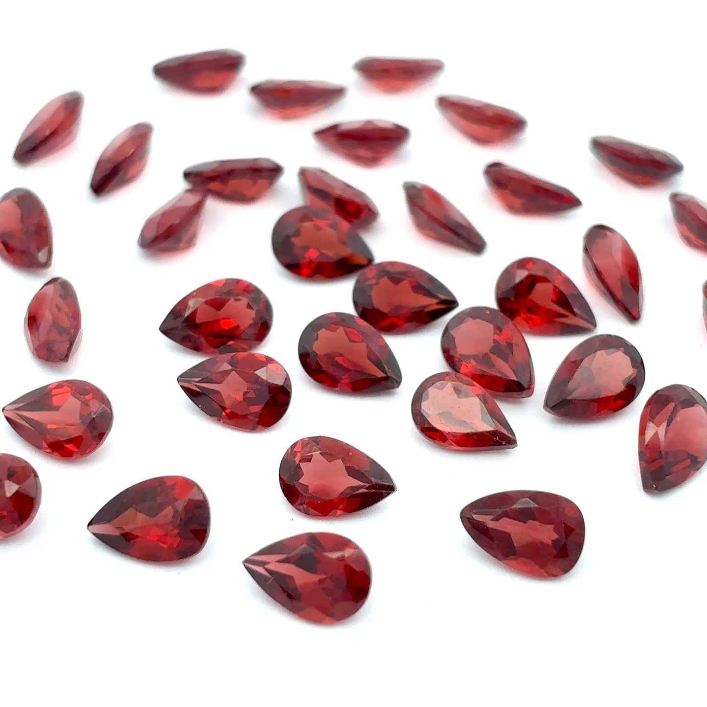 ONE 6x4mm Red Garnet Pear Cut