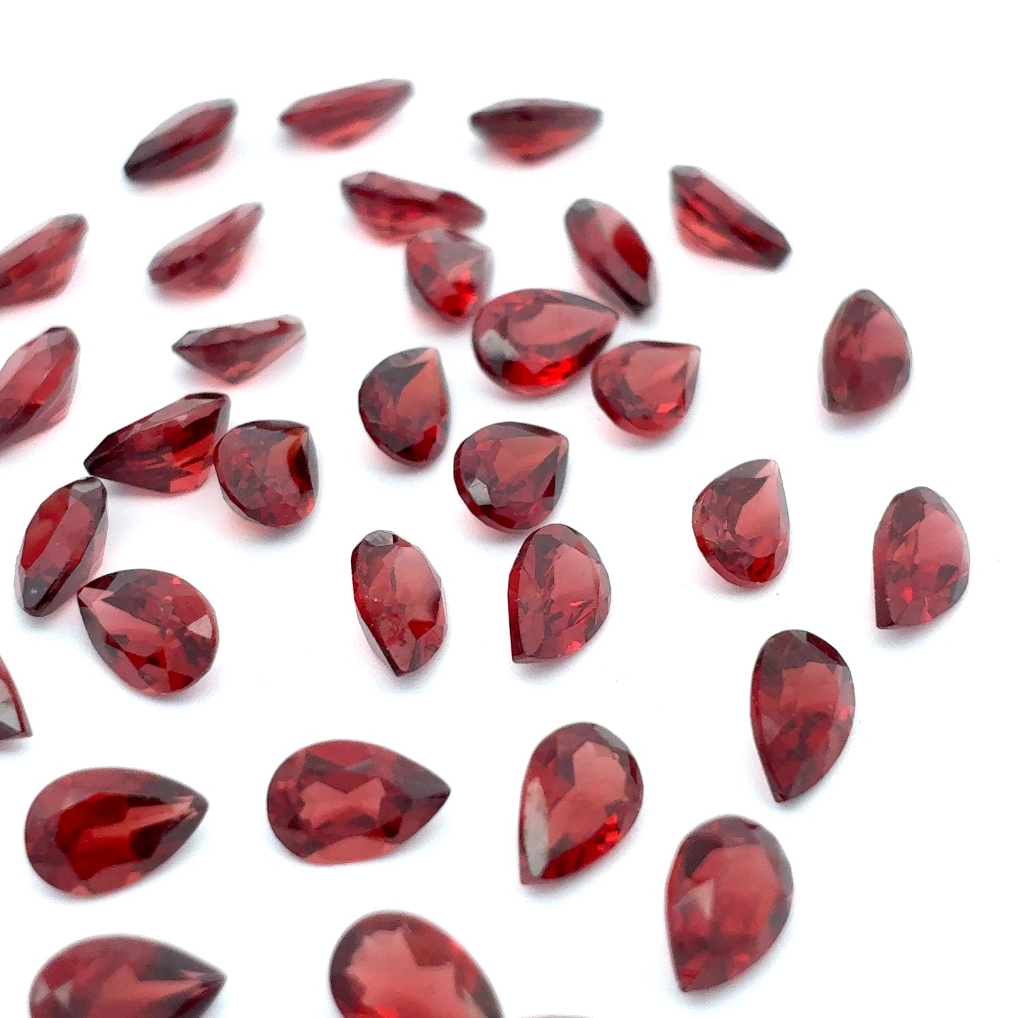 ONE 6x4mm Red Garnet Pear Cut