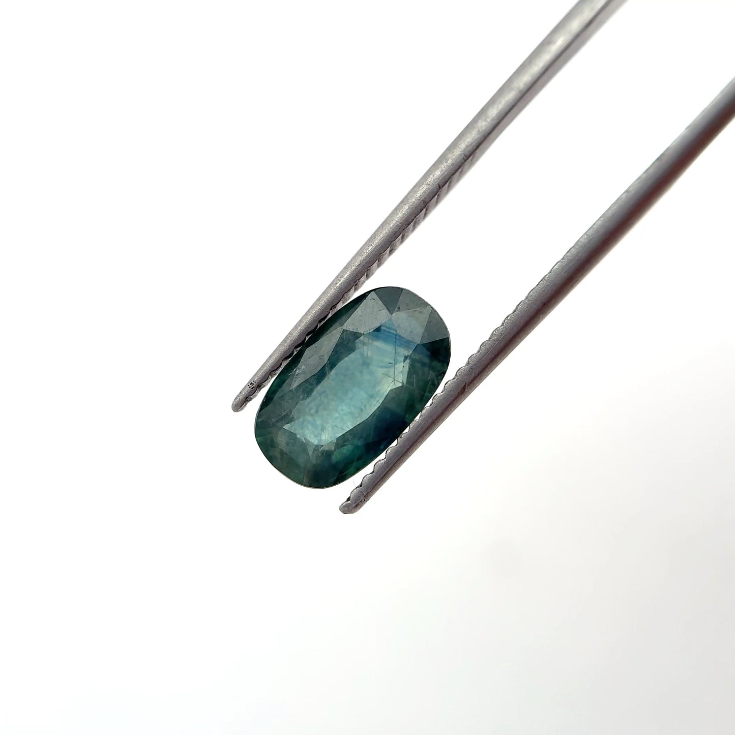 2.25 carat Teal Sapphire 10.2x6.1mm Oval Cut