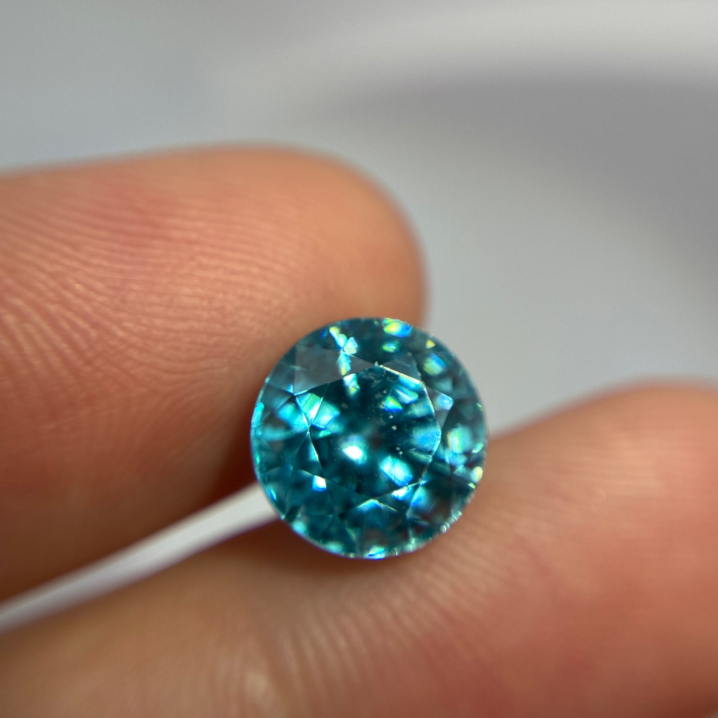 6 Carat Blue Zircon 9.25mm Round Cut