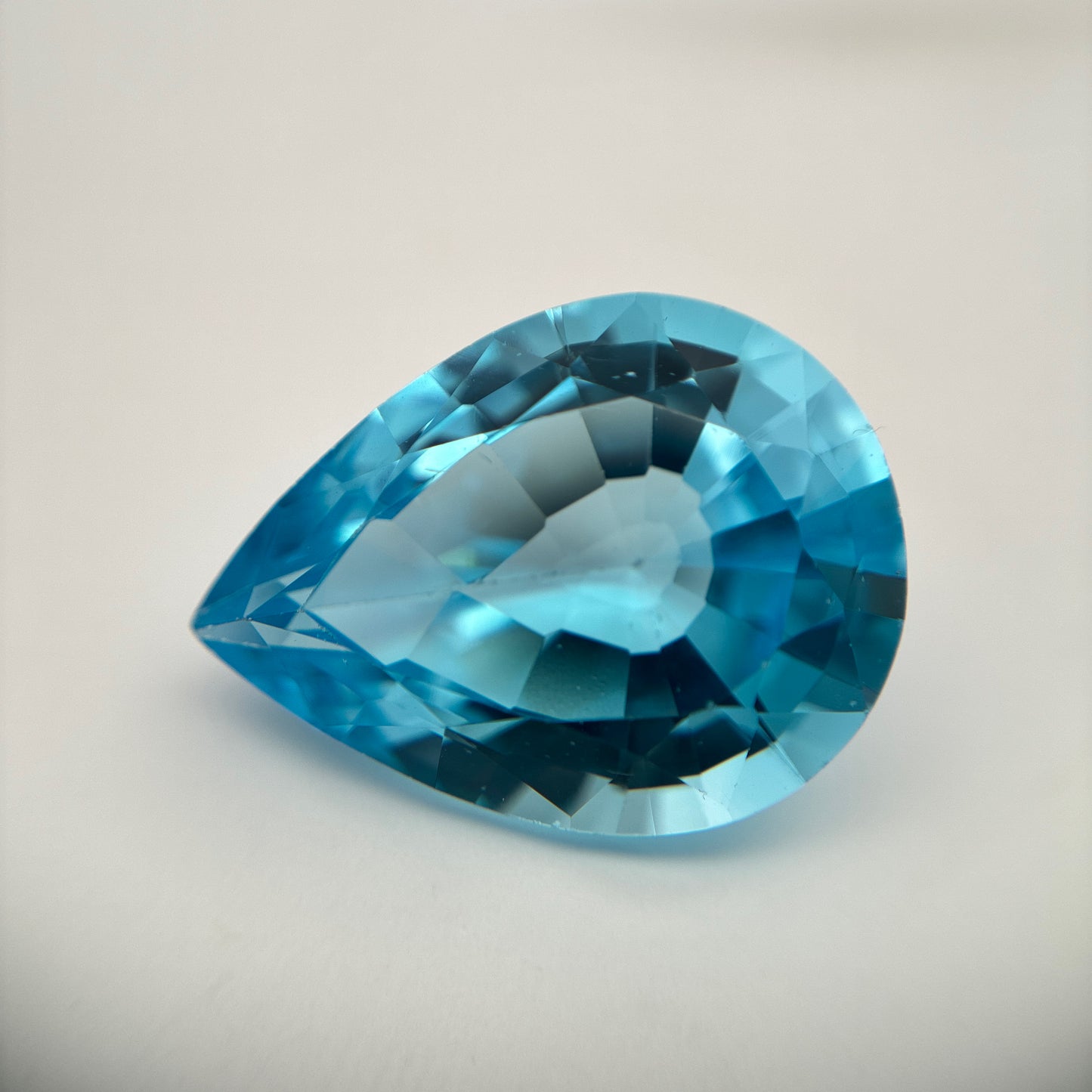 18 Carat Light Blue Topaz 19.75x15.0mm Pear Cut