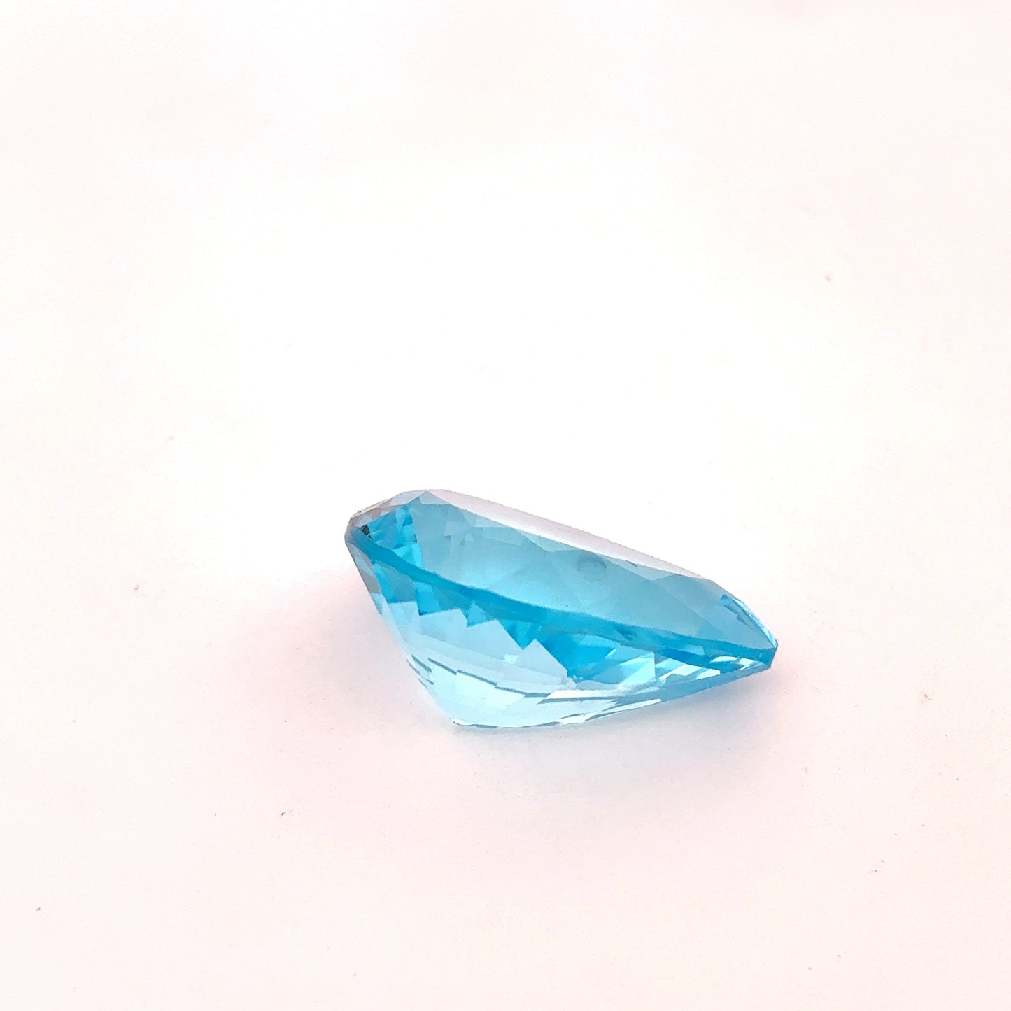 18 Carat Light Blue Topaz 19.75x15.0mm Pear Cut