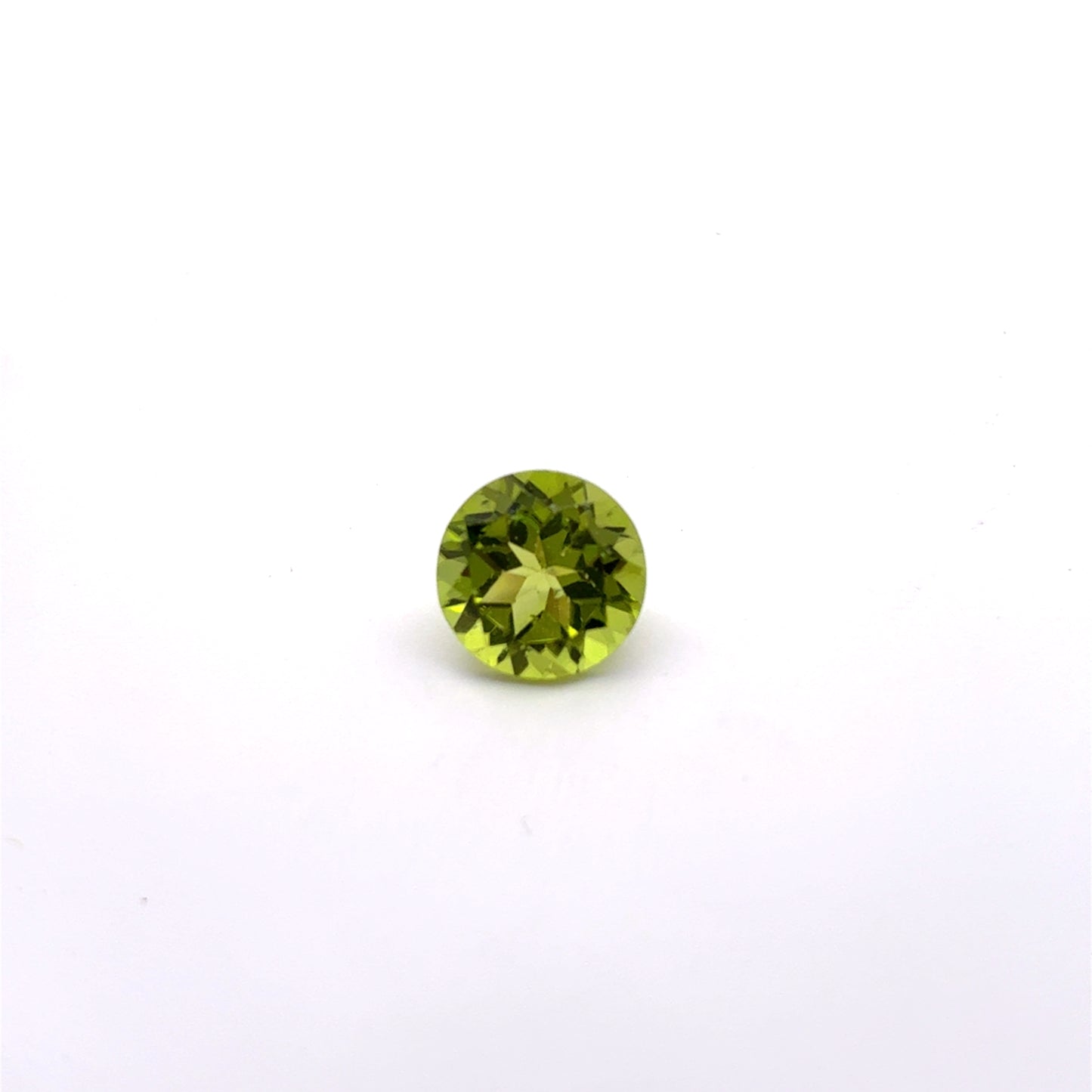 8mm Green Peridot 2 carat Round Cut