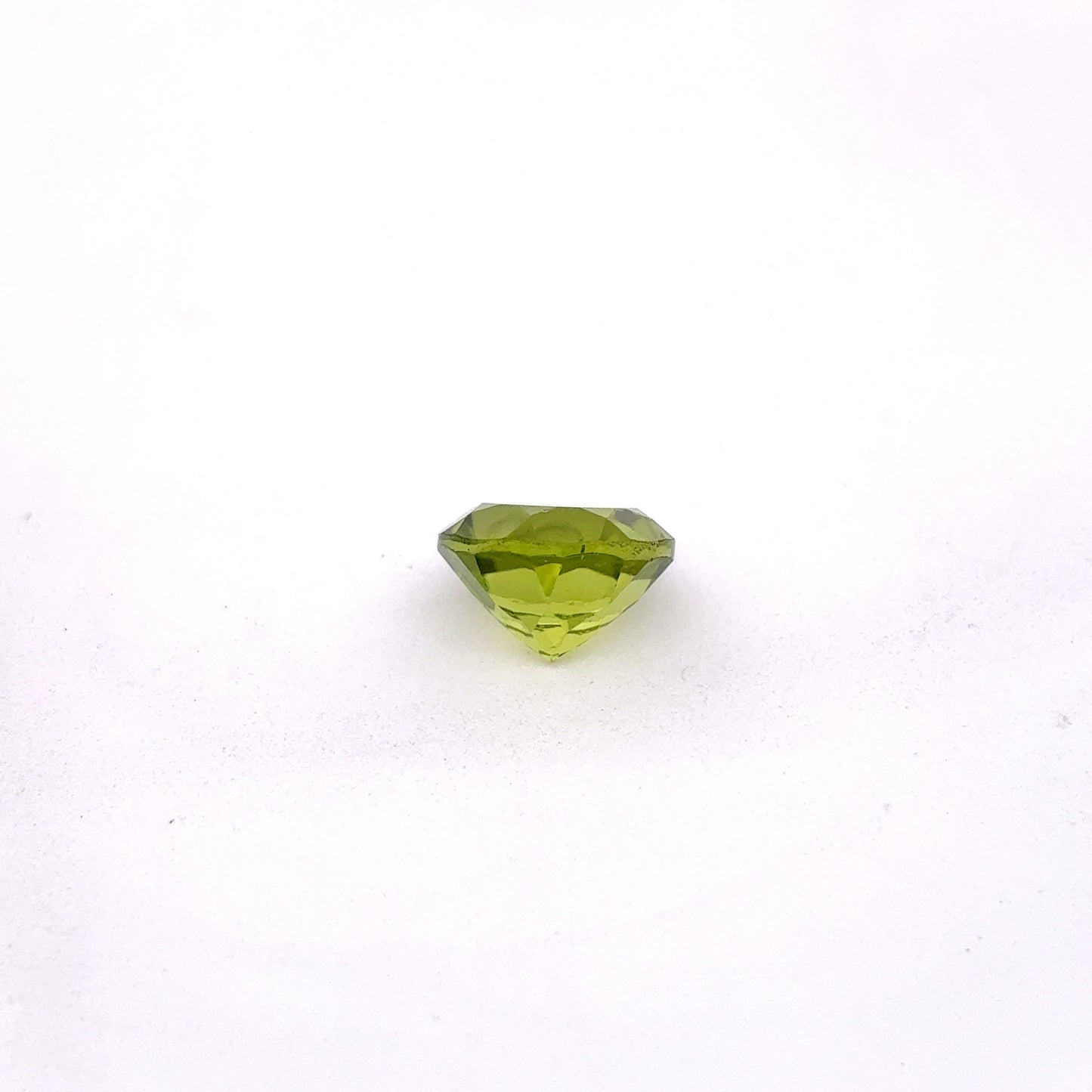 8mm Green Peridot 2 carat Round Cut