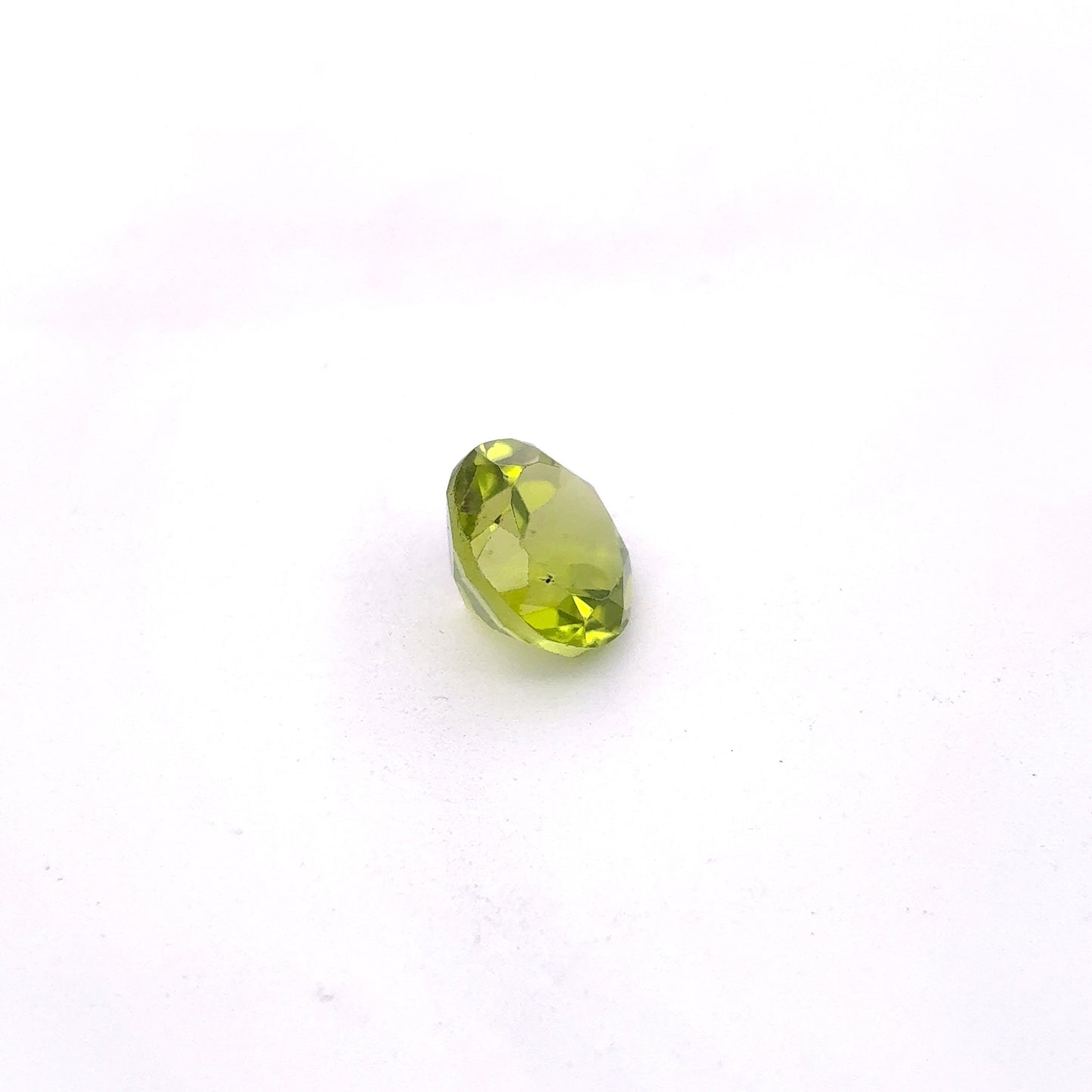 8mm Green Peridot 2 carat Round Cut