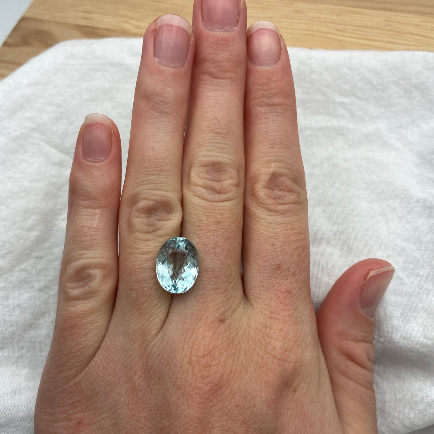 6.25 carat Aquamarine, 14x10.6mm Oval Cut