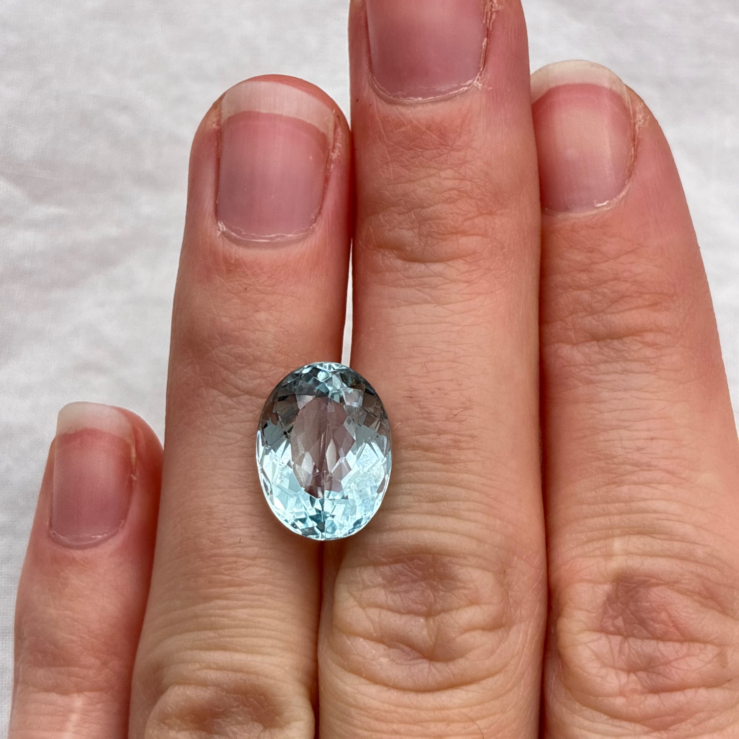 6.25 carat Aquamarine, 14x10.6mm Oval Cut