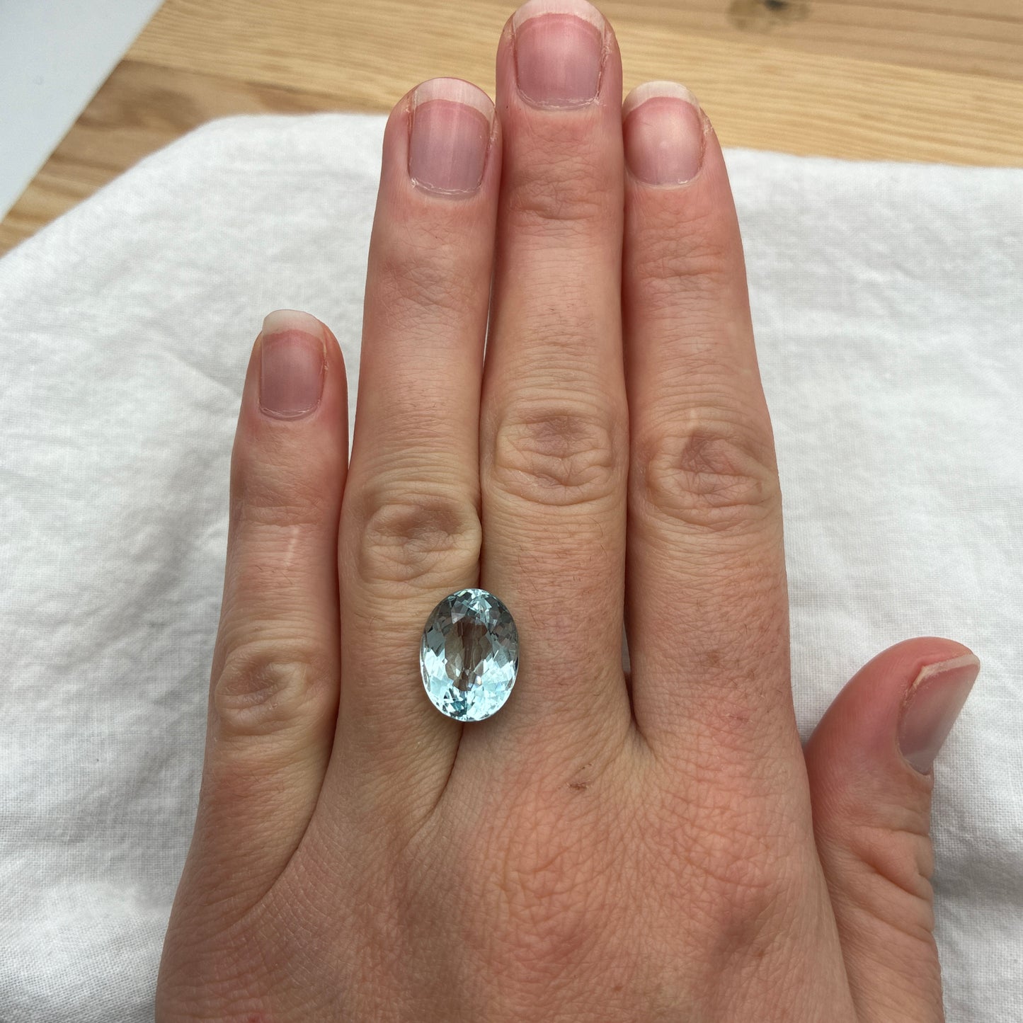 6.25 carat Aquamarine, 14x10.6mm Oval Cut