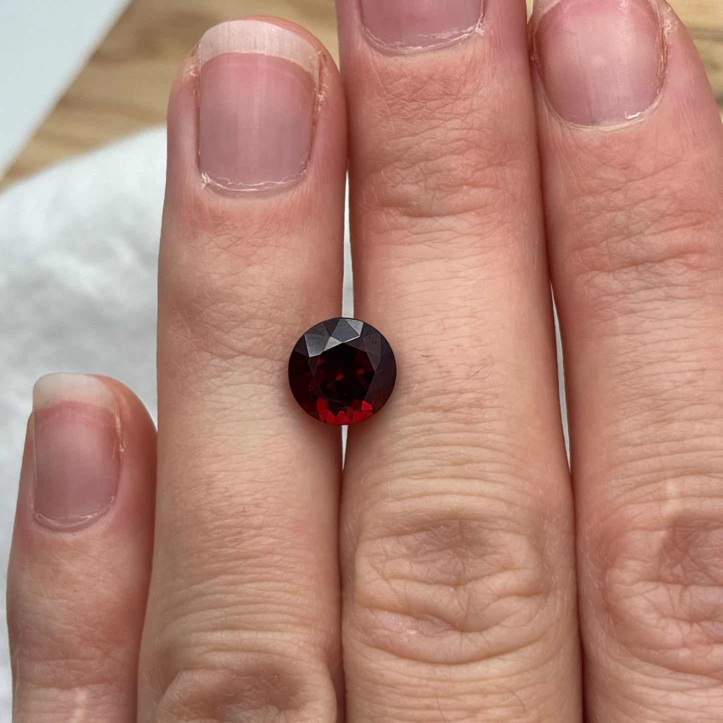 8mm Round Deep Red Garnet,2.56 carat
