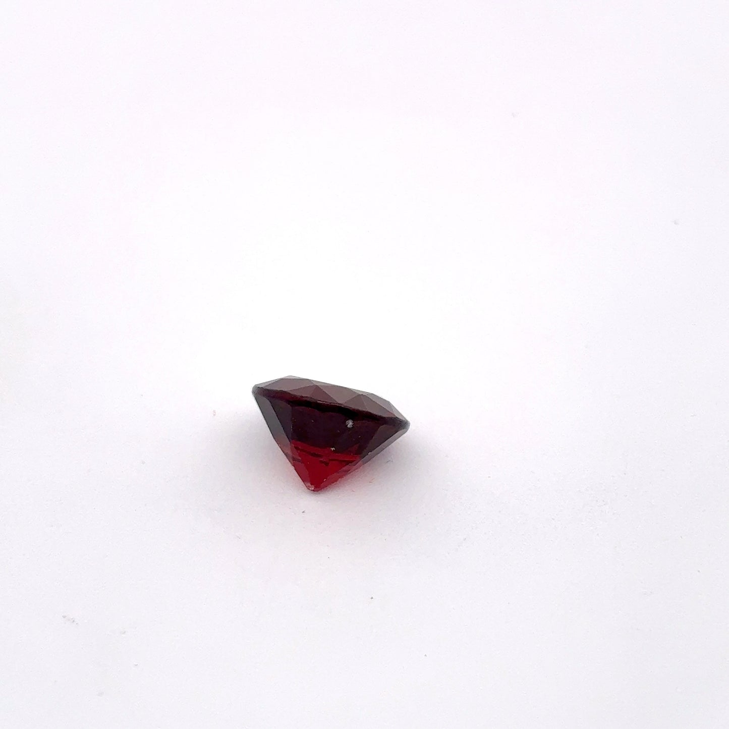 8mm Round Deep Red Garnet,2.56 carat