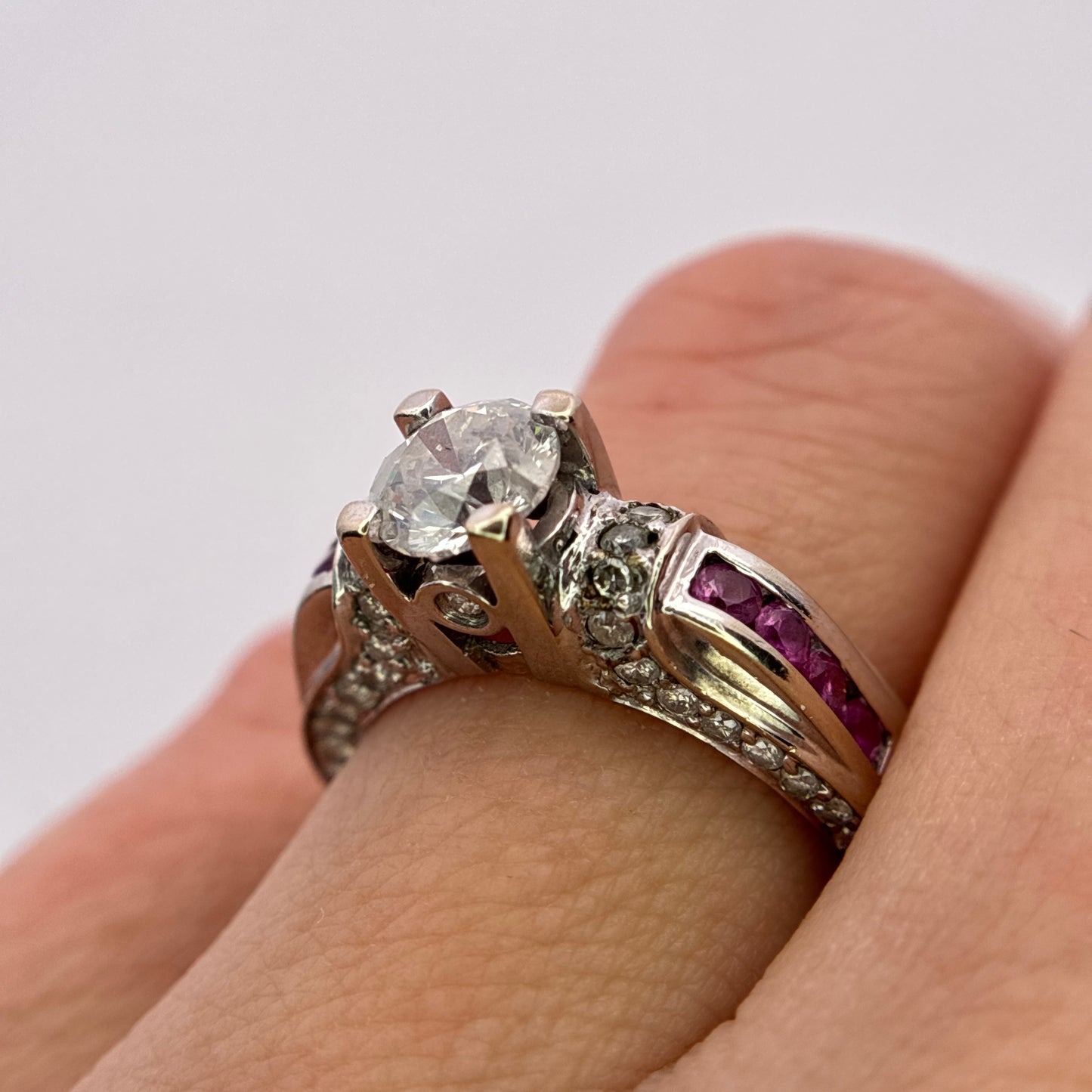 Preowned Solid 18k White Gold Diamond Engagement Wedding Ring with Rubies