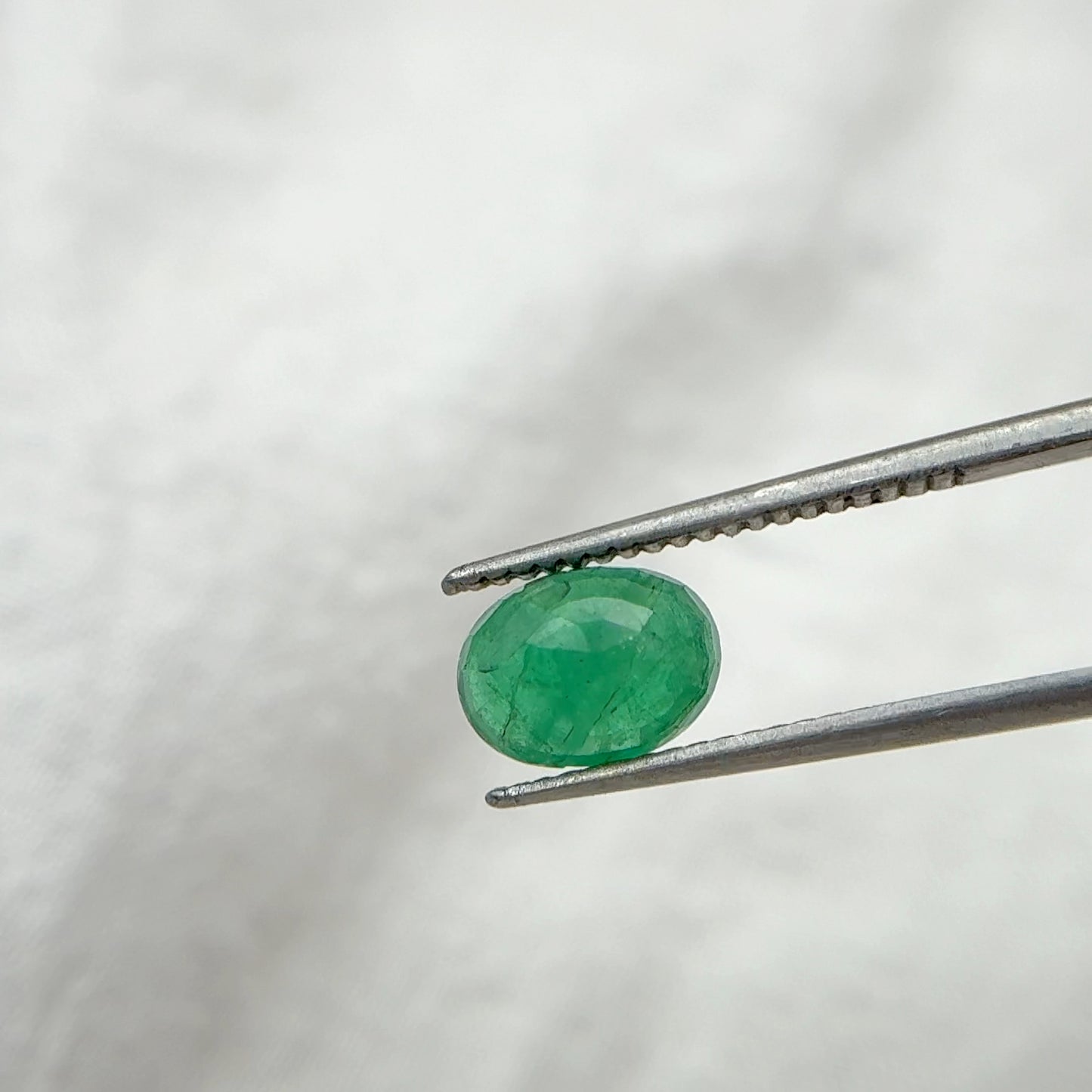 1.41 carat Green Natural Emerald, 7.8x5.7mm Oval cut