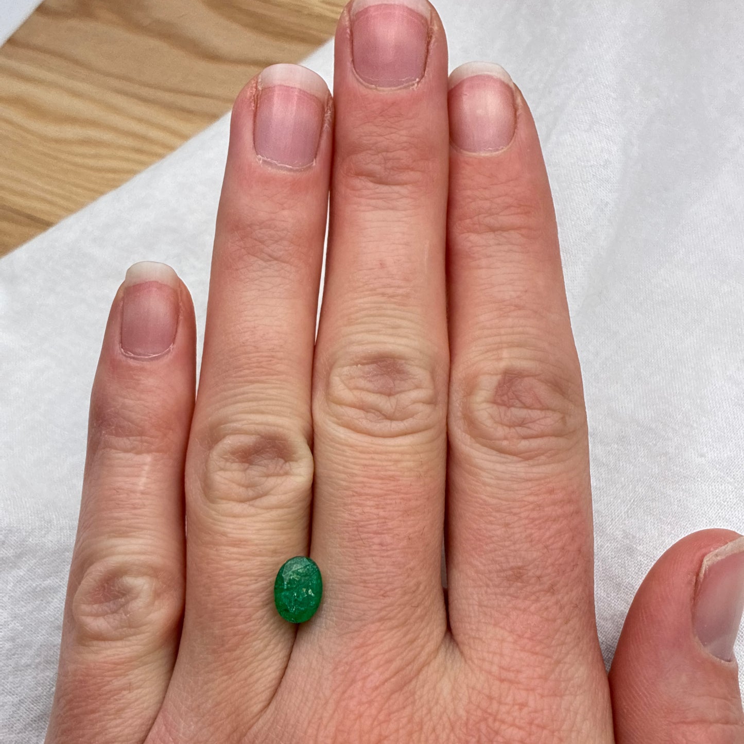 1.41 carat Green Natural Emerald, 7.8x5.7mm Oval cut