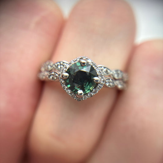 14k White Gold Diamond and Teal Green Sapphire Wedding Ring Set Size 7