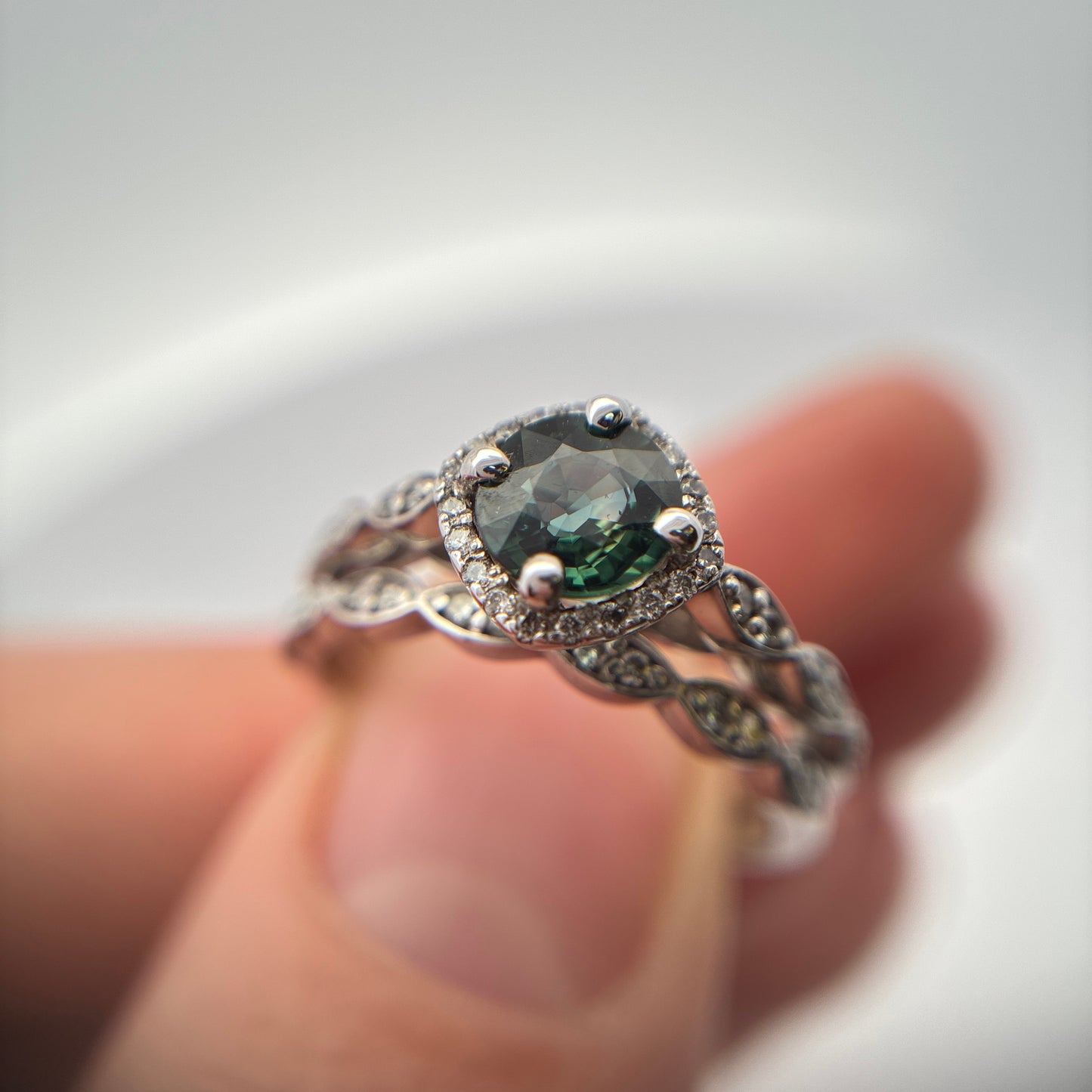 14k White Gold Diamond and Teal Green Sapphire Wedding Ring Set Size 7