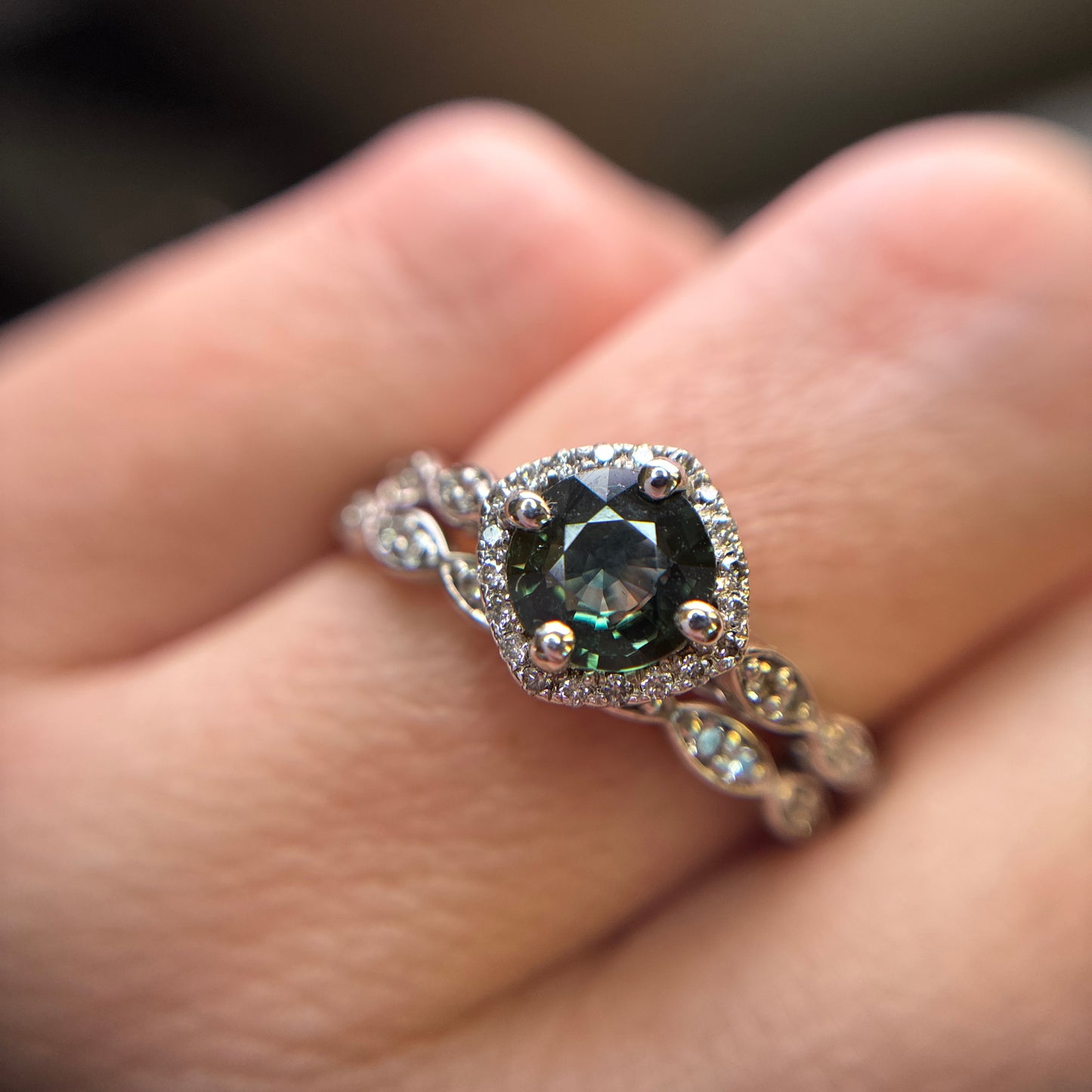 14k White Gold Diamond and Teal Green Sapphire Wedding Ring Set Size 7