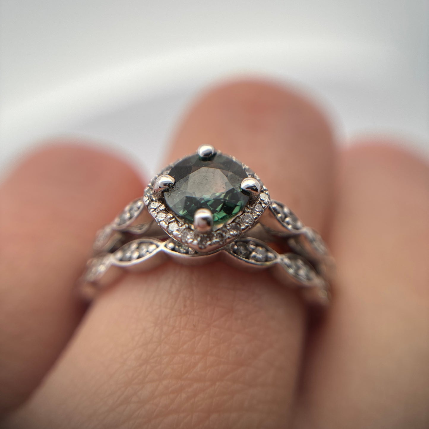 14k White Gold Diamond and Teal Green Sapphire Wedding Ring Set Size 7