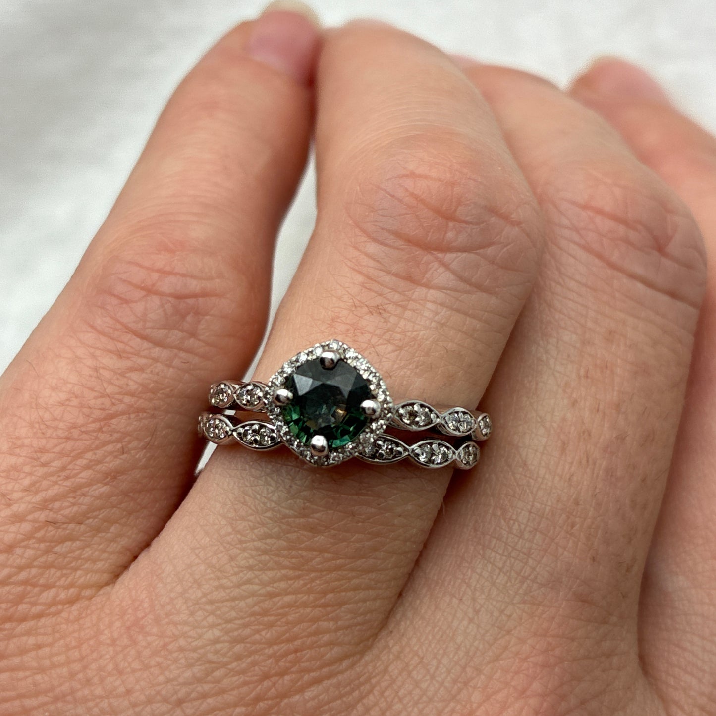 14k White Gold Diamond and Teal Green Sapphire Wedding Ring Set Size 7