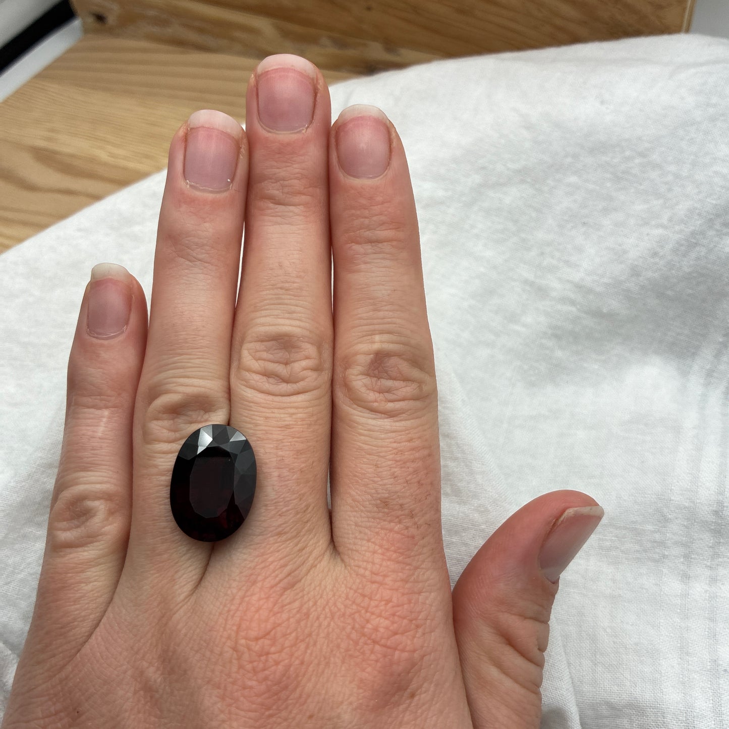 18.88 carat Red Garnet, 18.4x13.4mm Oval cut