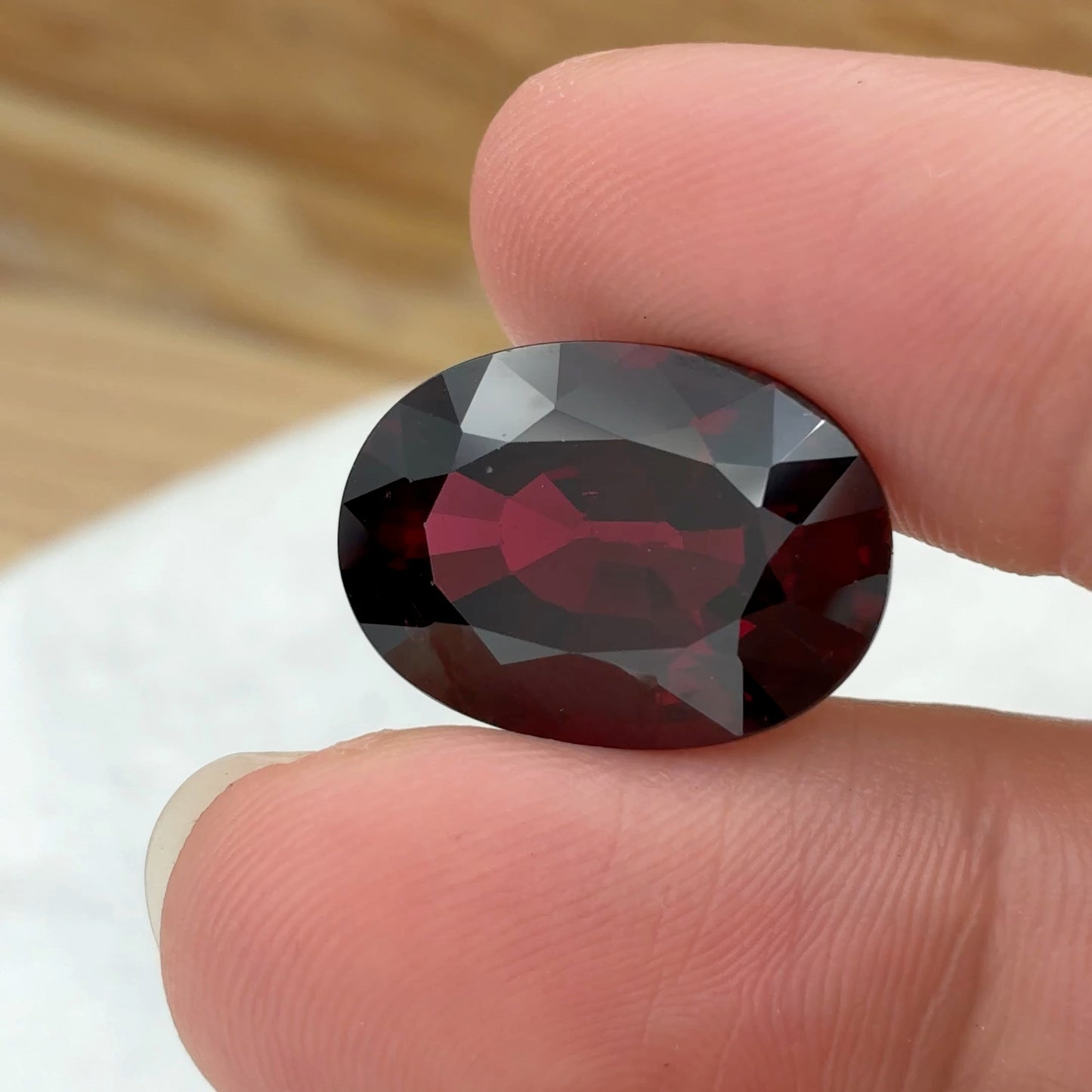 18.88 carat Red Garnet, 18.4x13.4mm Oval cut