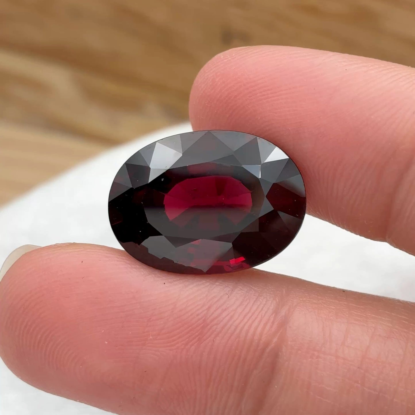 18.88 carat Red Garnet, 18.4x13.4mm Oval cut
