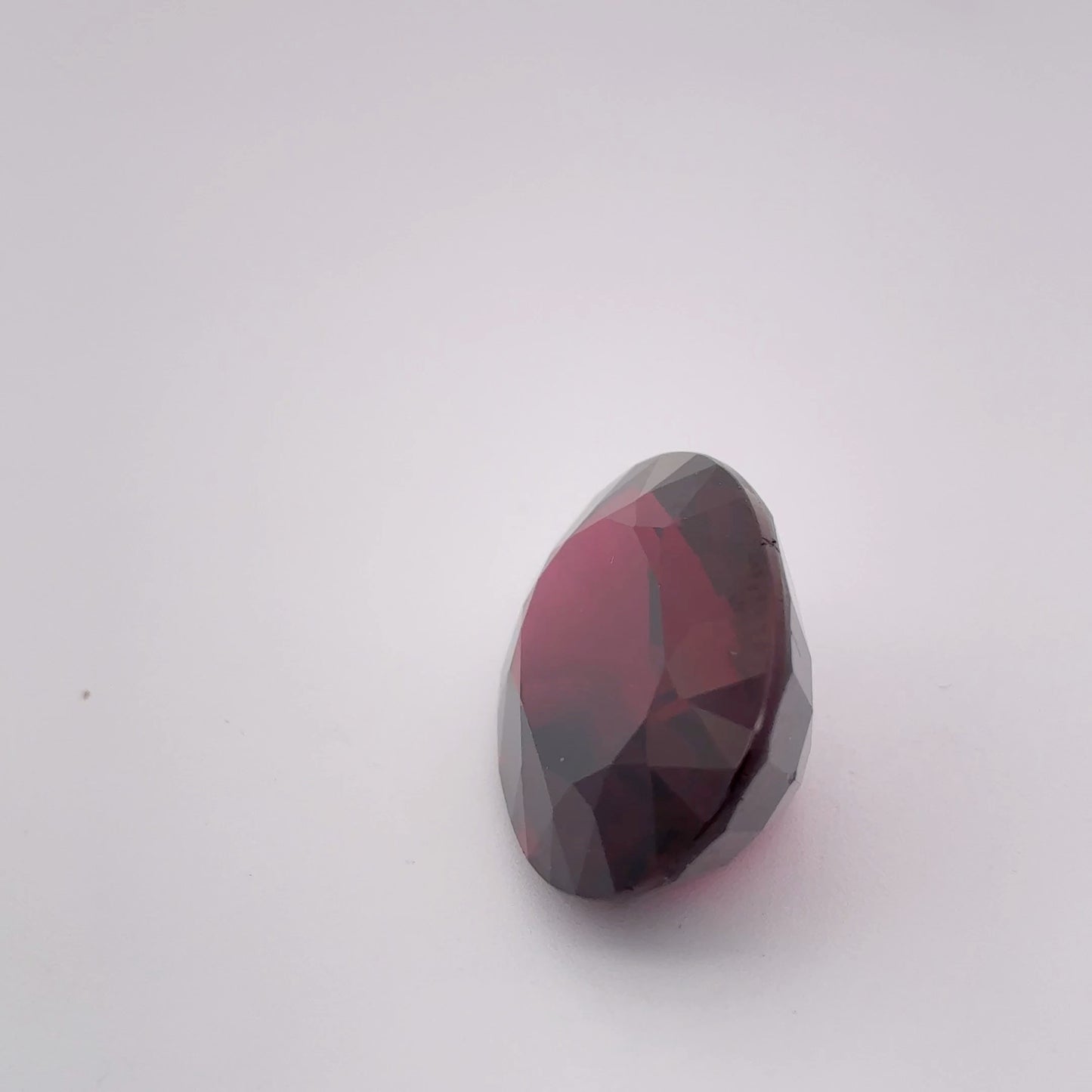 18.88 carat Red Garnet, 18.4x13.4mm Oval cut