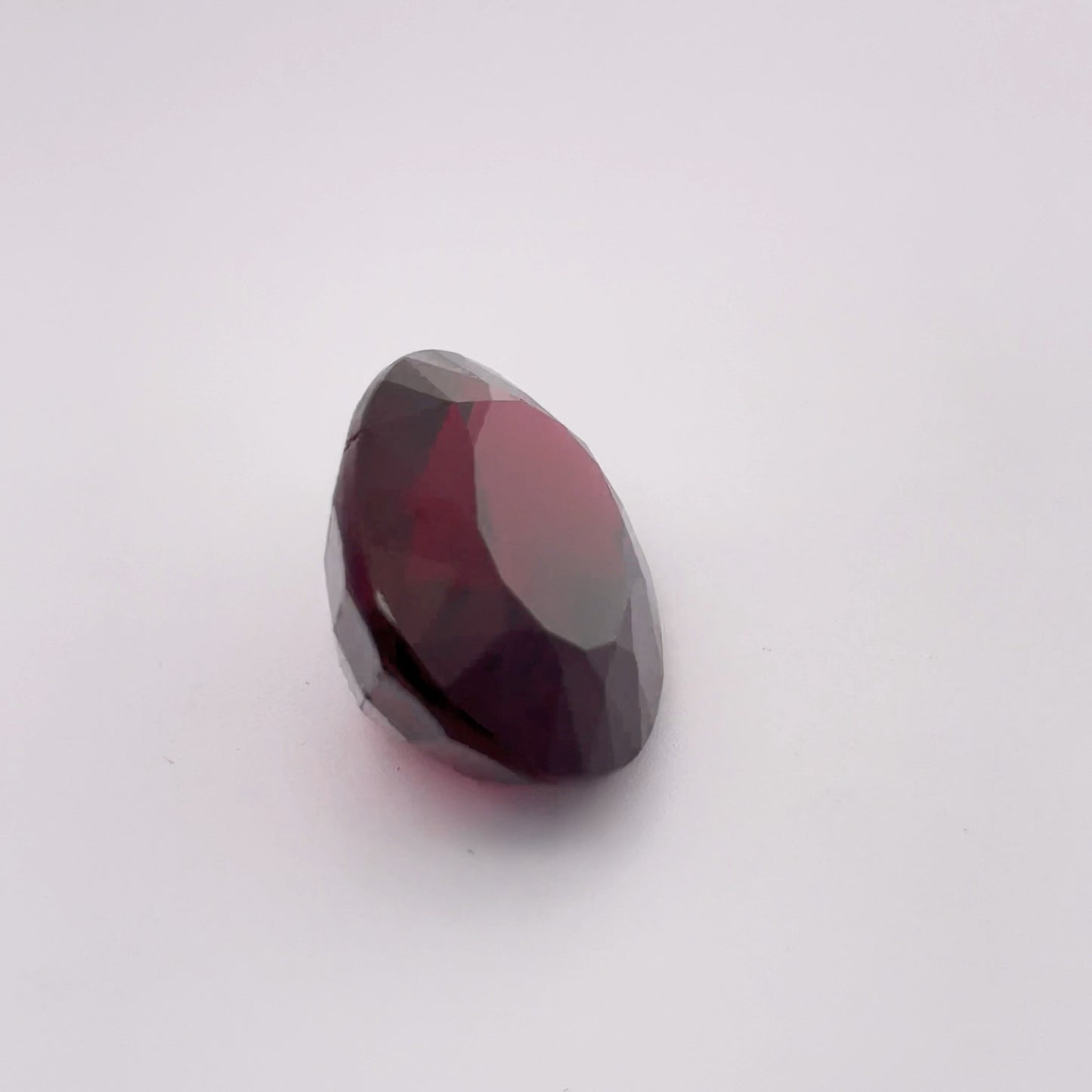 18.88 carat Red Garnet, 18.4x13.4mm Oval cut