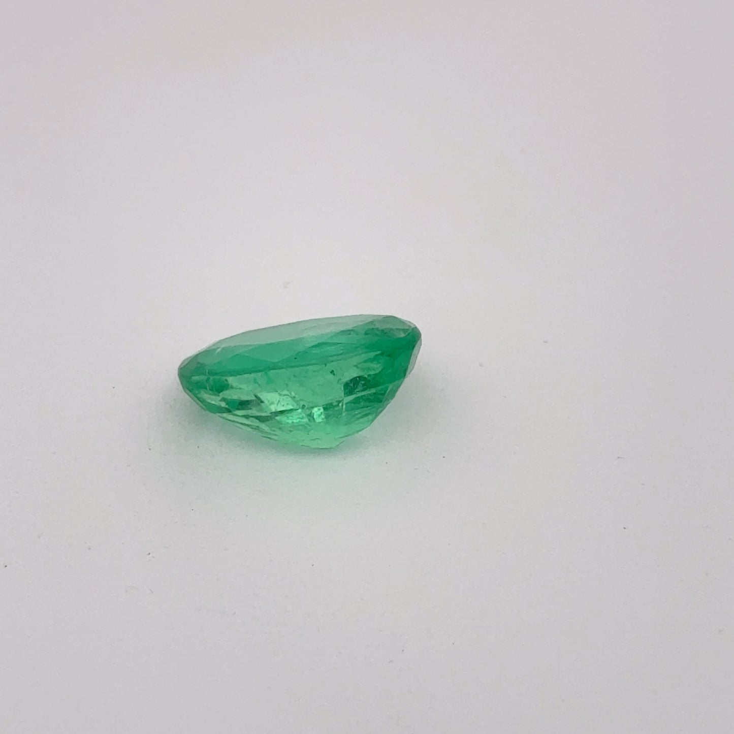 8x6mm Natural Green Emerald, 1.14 carat