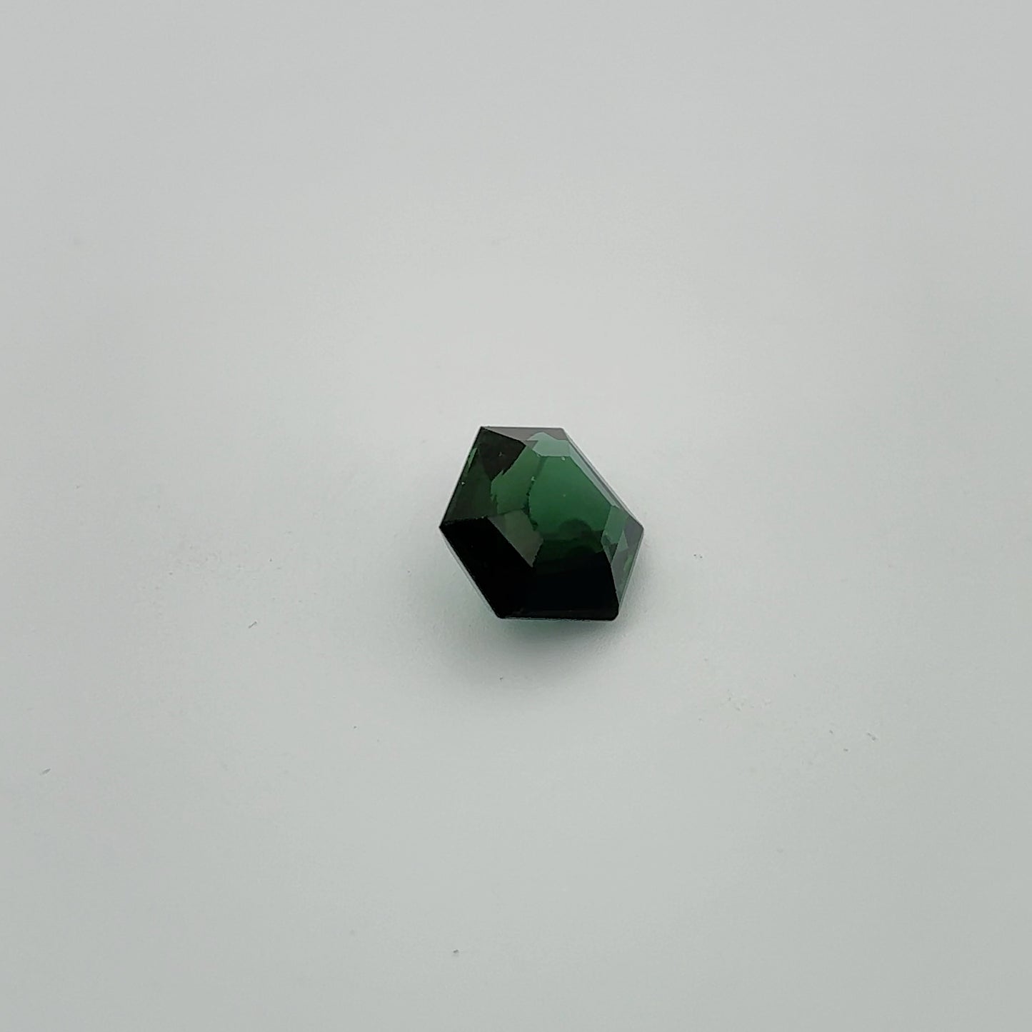2.14 carat Hexagon cut Green Tourmaline, 9.5x7.5mm