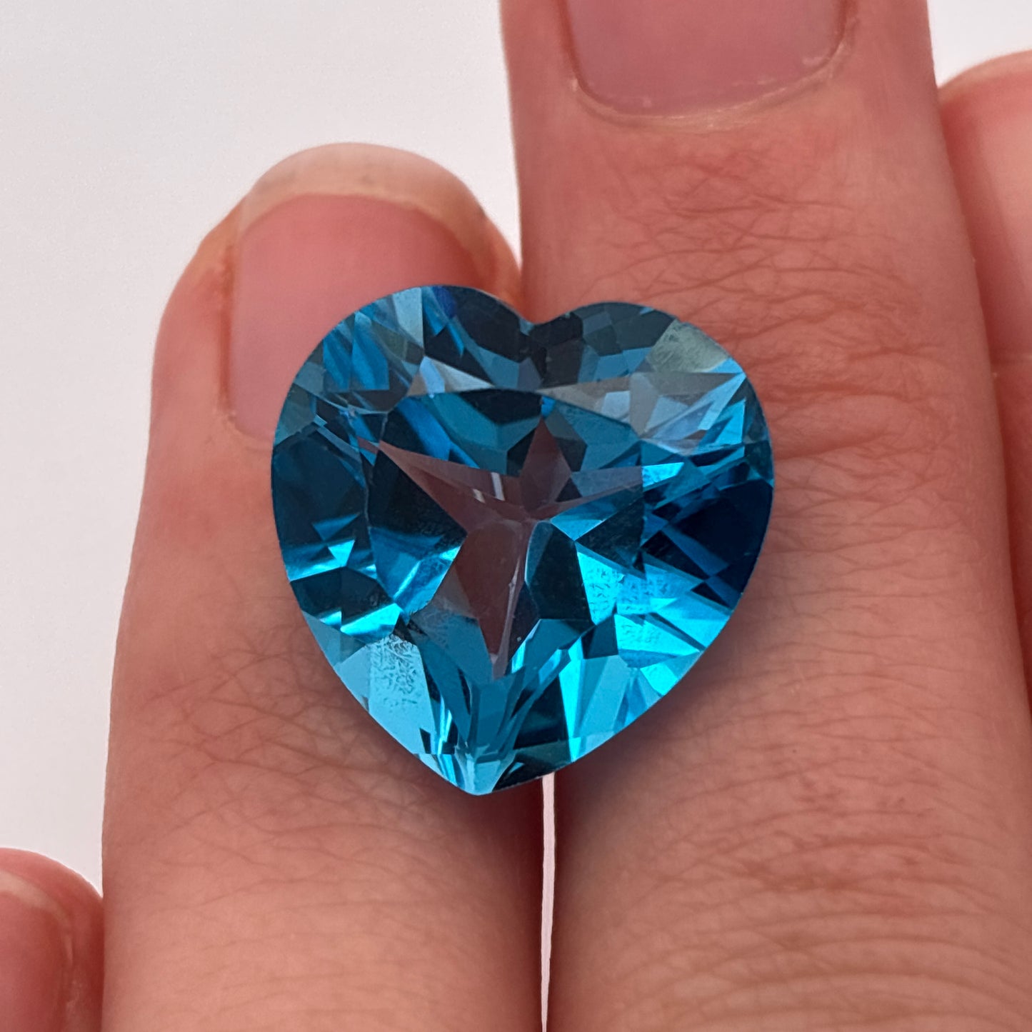 16mm Heart cut Blue Topaz, 15.84