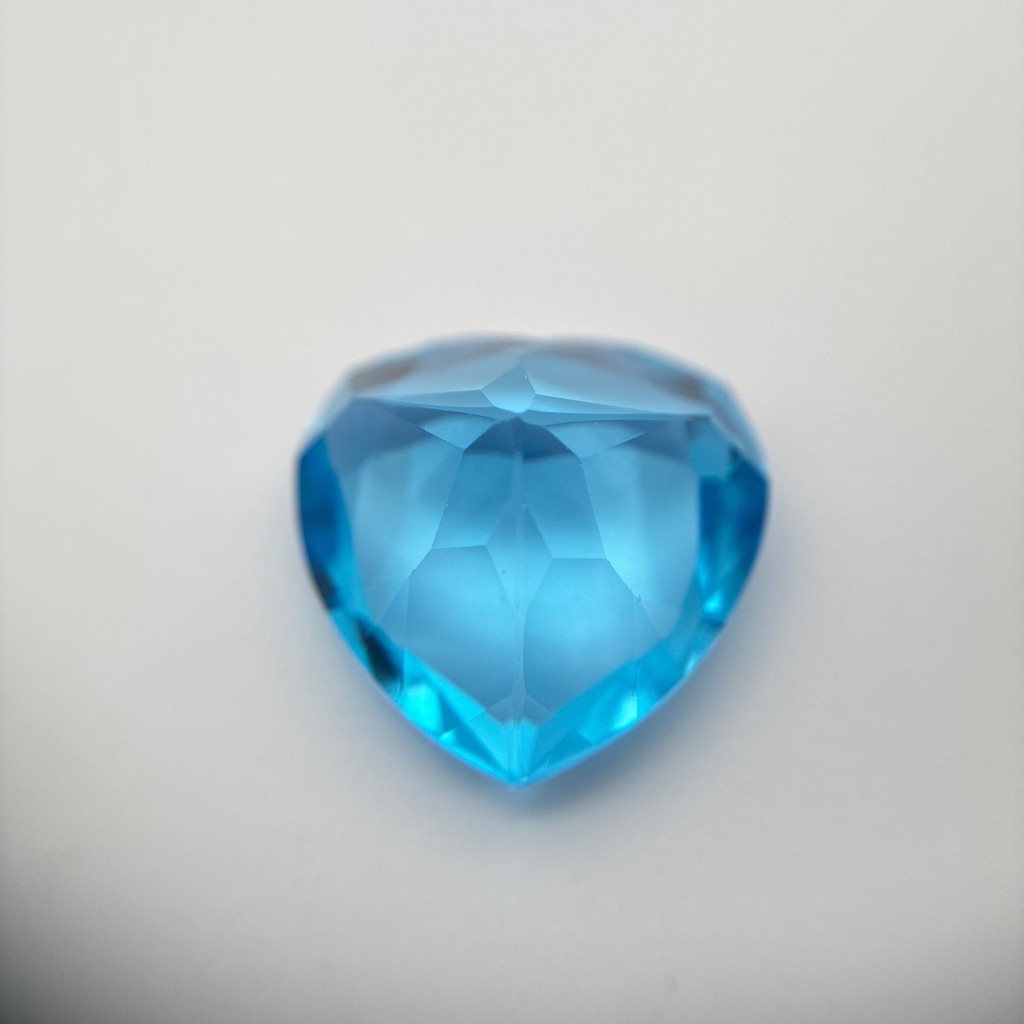 16mm Heart cut Blue Topaz, 15.84