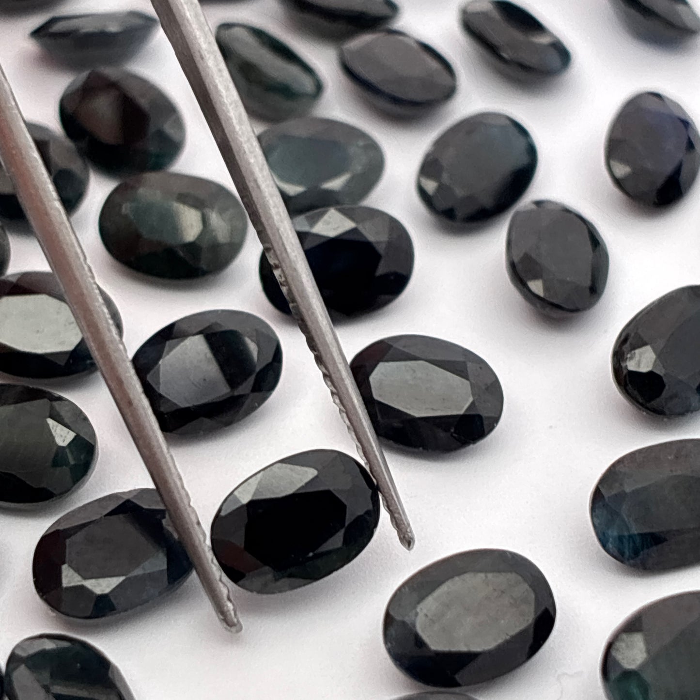 One-7x5mm Dark Blue Sapphire, Nearly Black, Natural Recycled Oval cut Gemstone