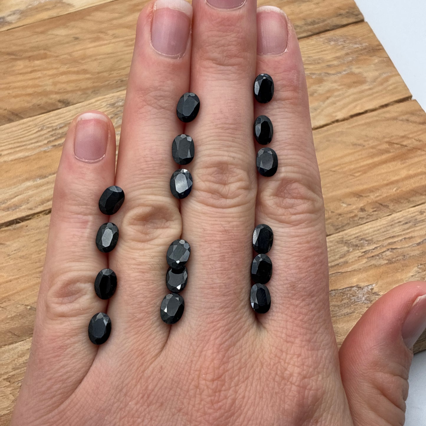 One-7x5mm Dark Blue Sapphire, Nearly Black, Natural Recycled Oval cut Gemstone