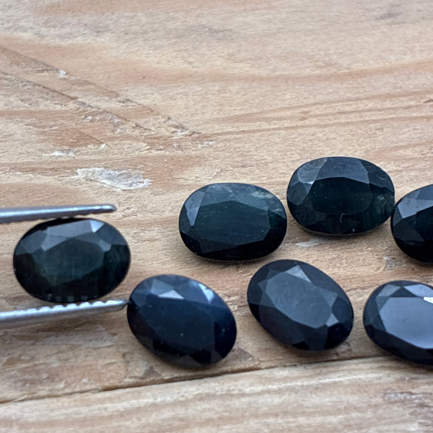 One-7x5mm Dark Blue Sapphire, Nearly Black, Natural Recycled Oval cut Gemstone