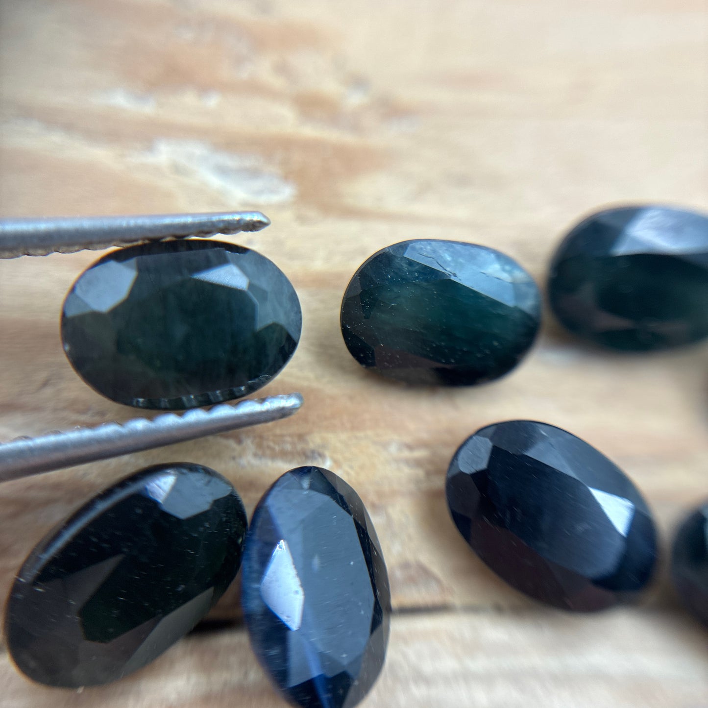 One-7x5mm Dark Blue Sapphire, Nearly Black, Natural Recycled Oval cut Gemstone