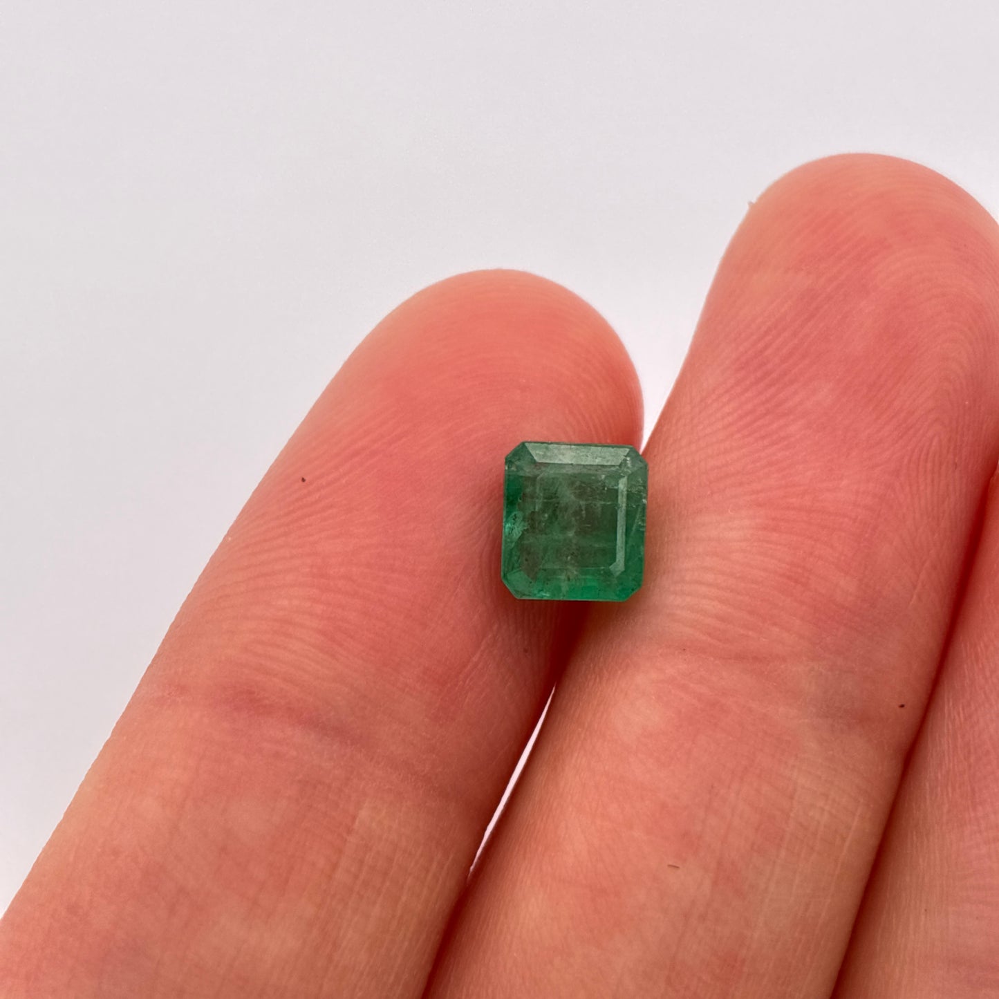 1 carat Natural Green Emerald, 6.4x5.8mm