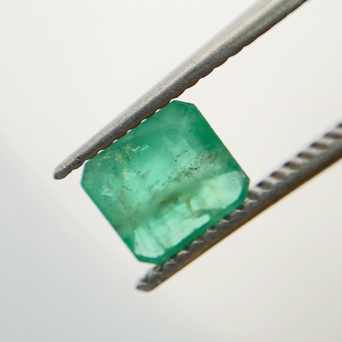 1 carat Natural Green Emerald, 6.4x5.8mm