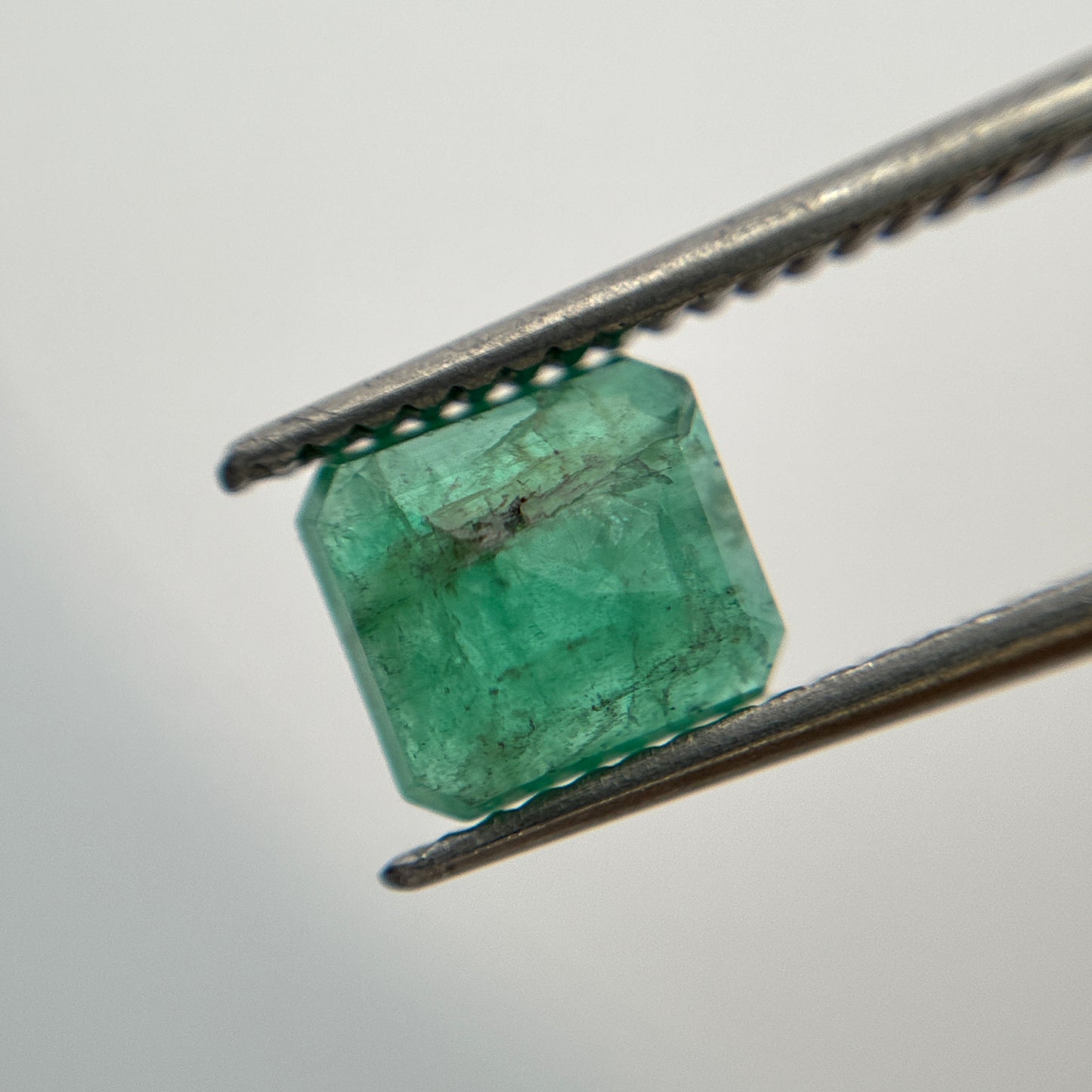1 carat Natural Green Emerald, 6.4x5.8mm