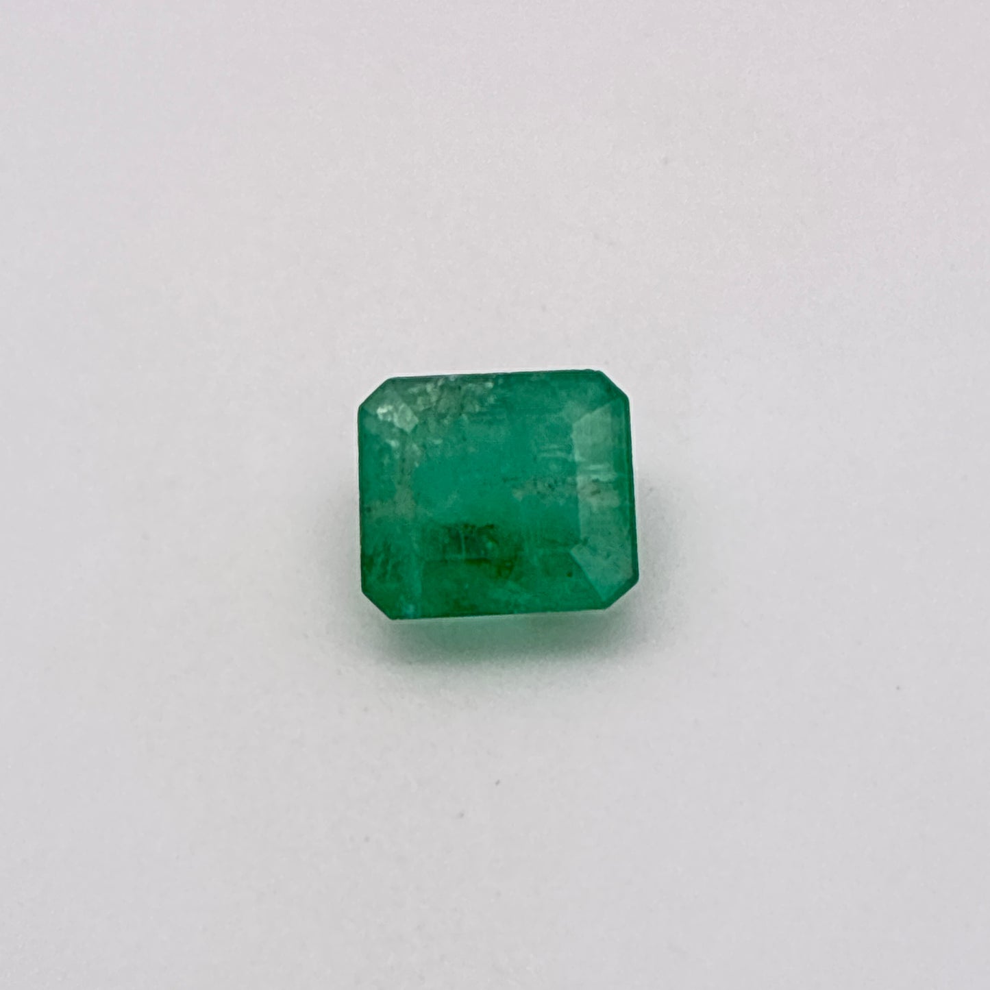 1 carat Natural Green Emerald, 6.4x5.8mm