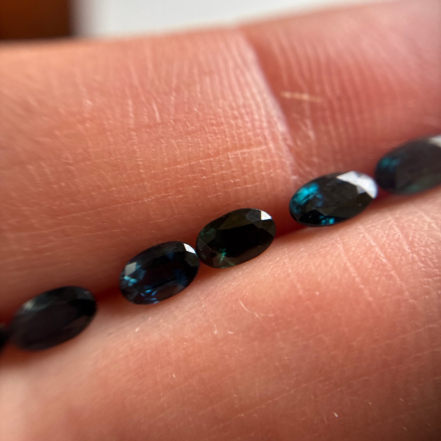 ONE Greenish Blue Natural Sapphire 5x3mm Oval Cut