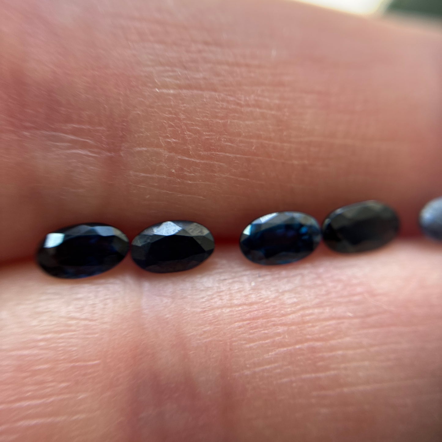 ONE Greenish Blue Natural Sapphire 5x3mm Oval Cut