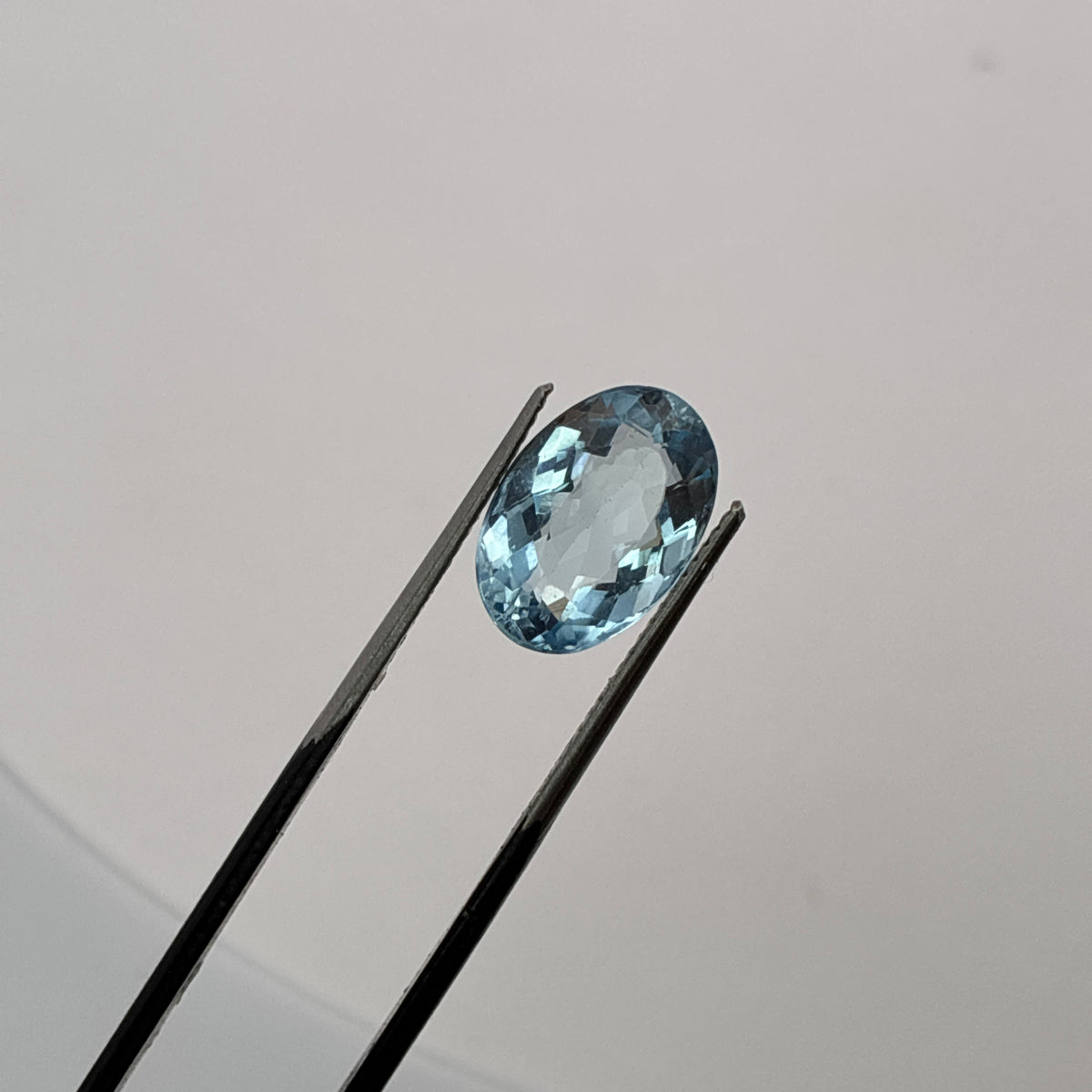 3.55 carat Blue Aquamarine, 12.5x8.5mm Oval cut Loose Gemstone